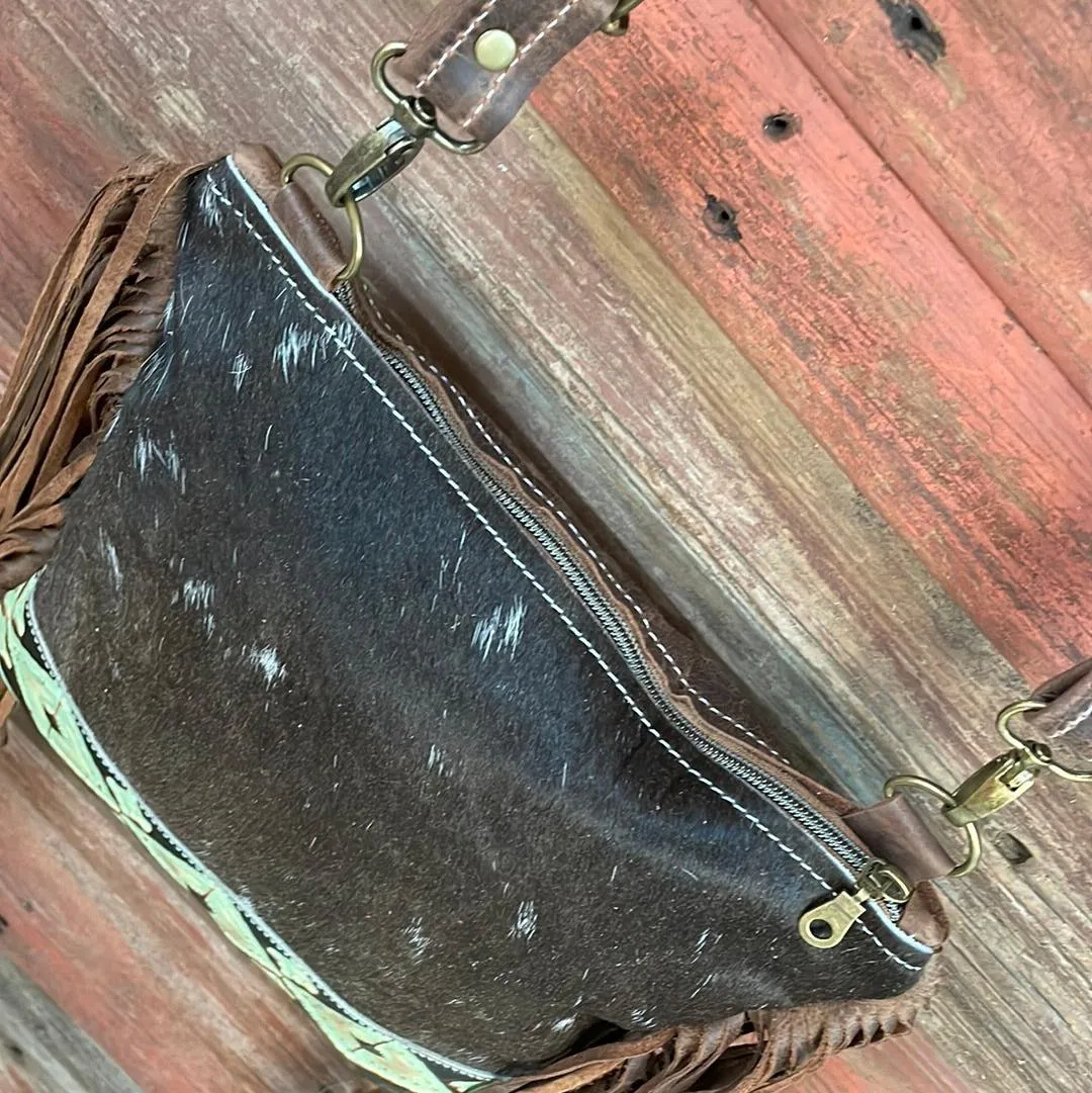 004 Shania - Chocolate & White w/ Sage Navajo