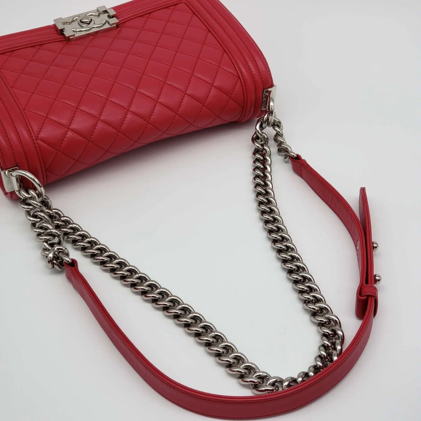 100% Authentic CHANEL Boy Leather Shoulder Bag 2550-080524