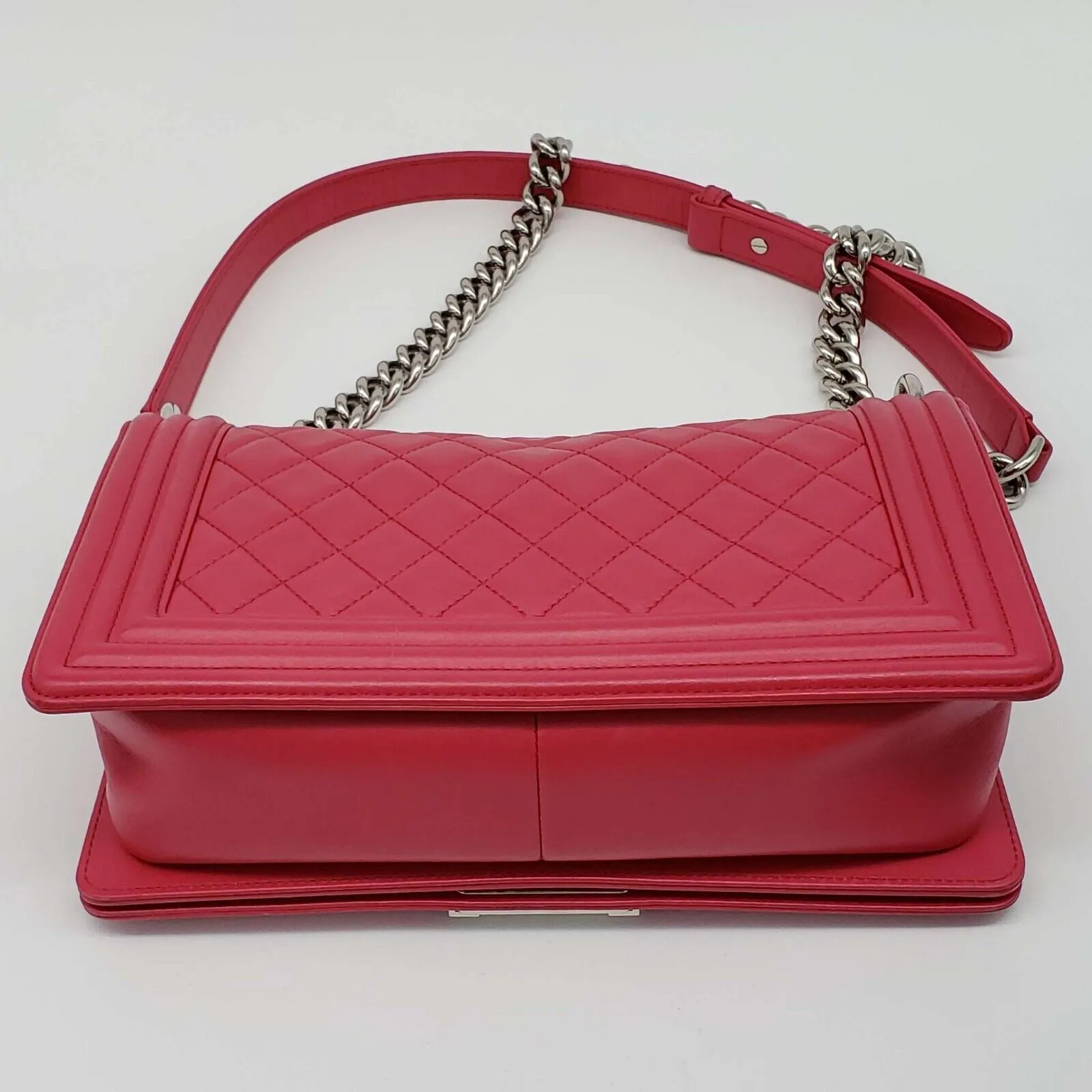 100% Authentic CHANEL Boy Leather Shoulder Bag 2550-080524