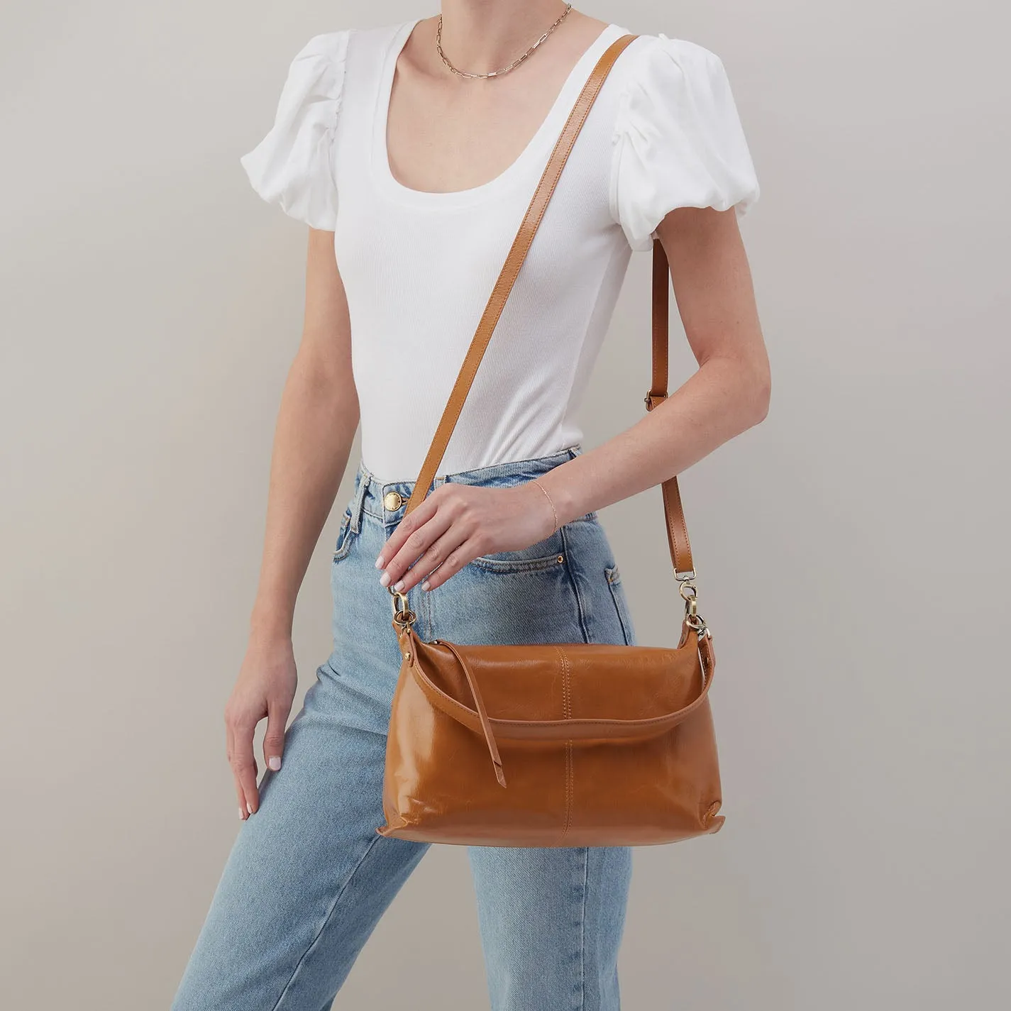 Avon Shoulder Bag In Polished Leather - Natural