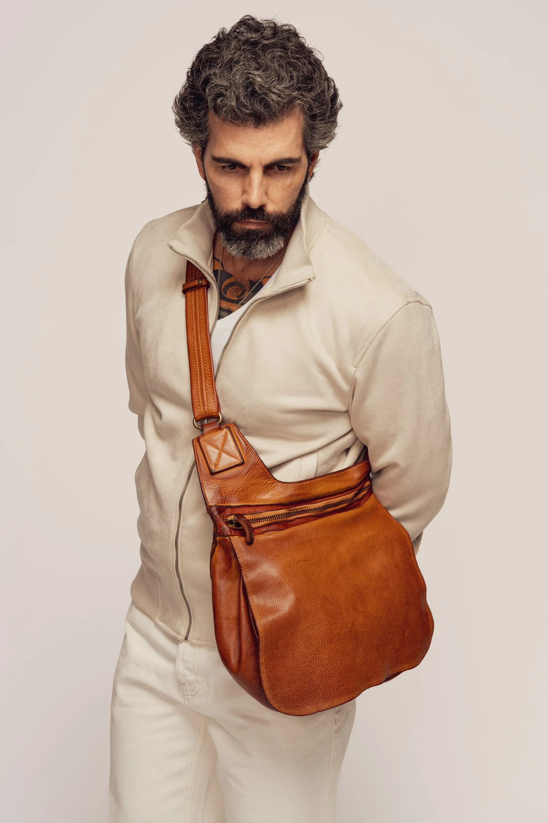 BAYSIDE84 Crossbody Saddle Bag - Cognac