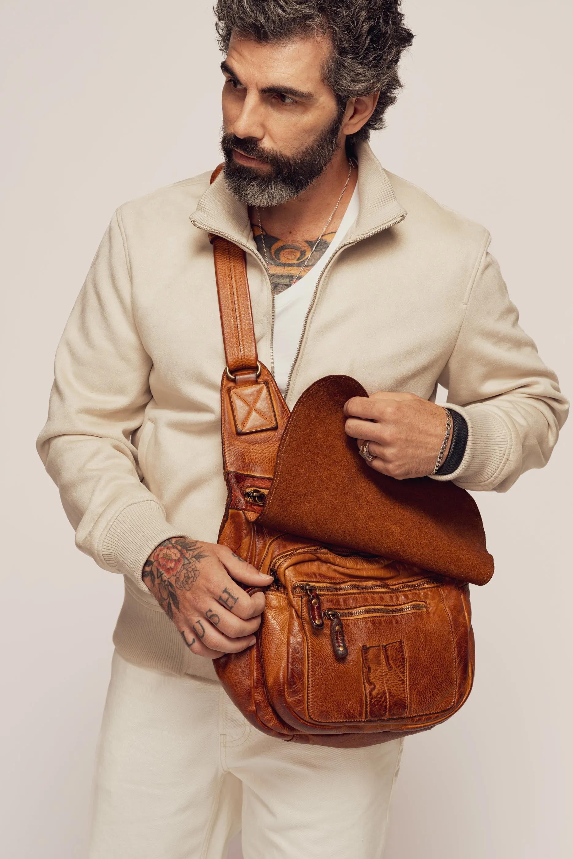BAYSIDE84 Crossbody Saddle Bag - Cognac