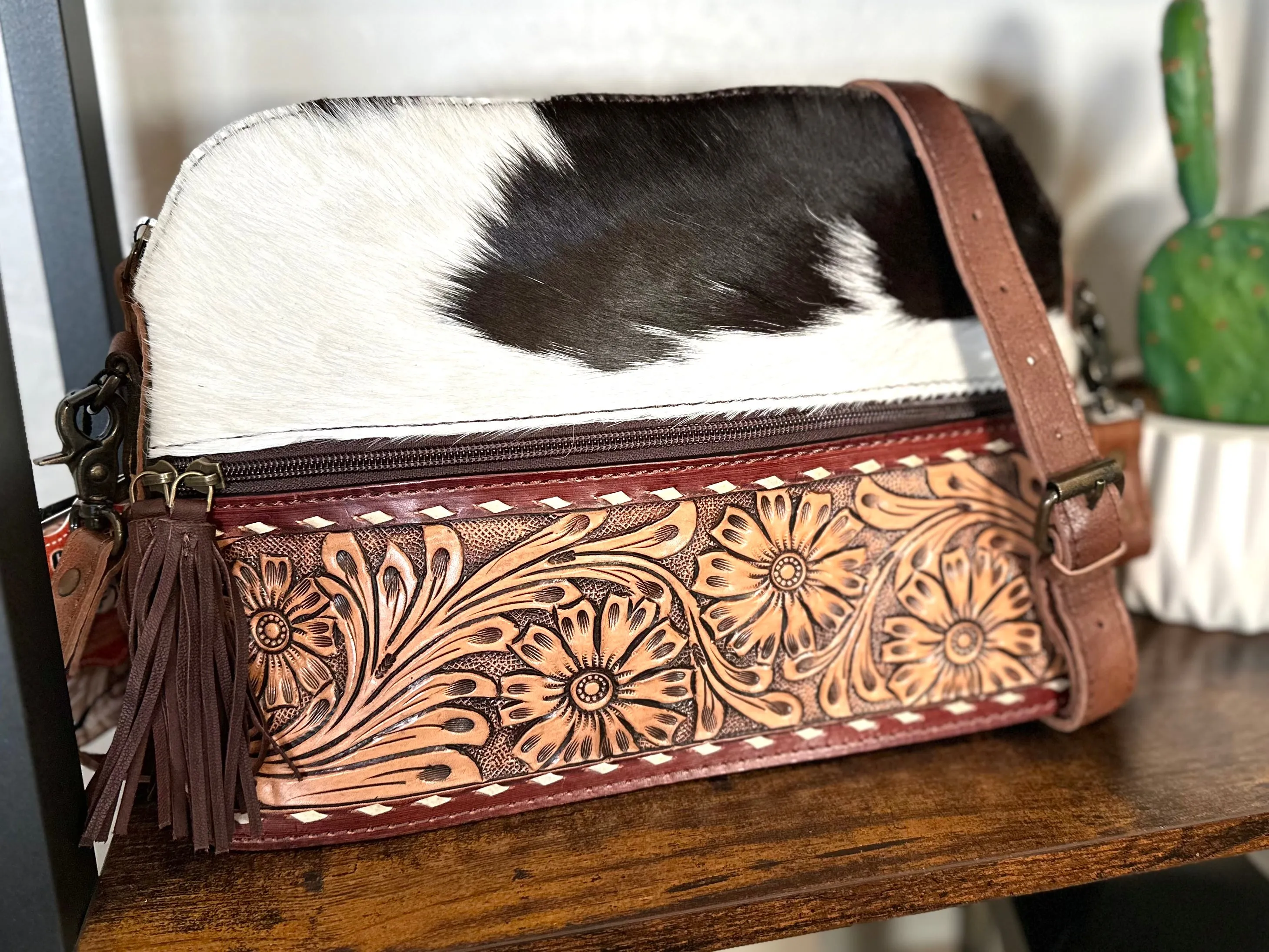 Brown Cowhide and Leather Floral Tooled Bottom Zipper Western Handbag