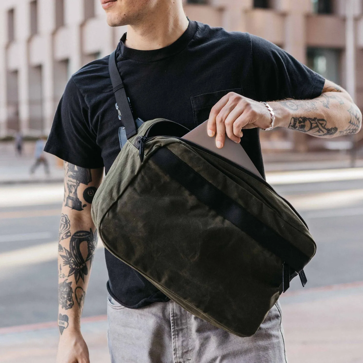 Canyon Crossbody Large - Juniper Green Waxed Canvas