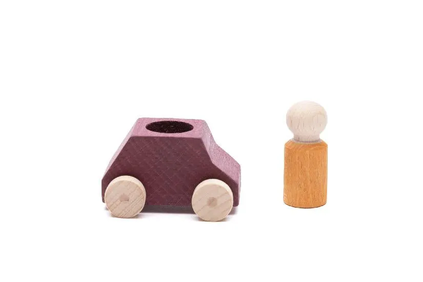Car Plum with Ochre Figure