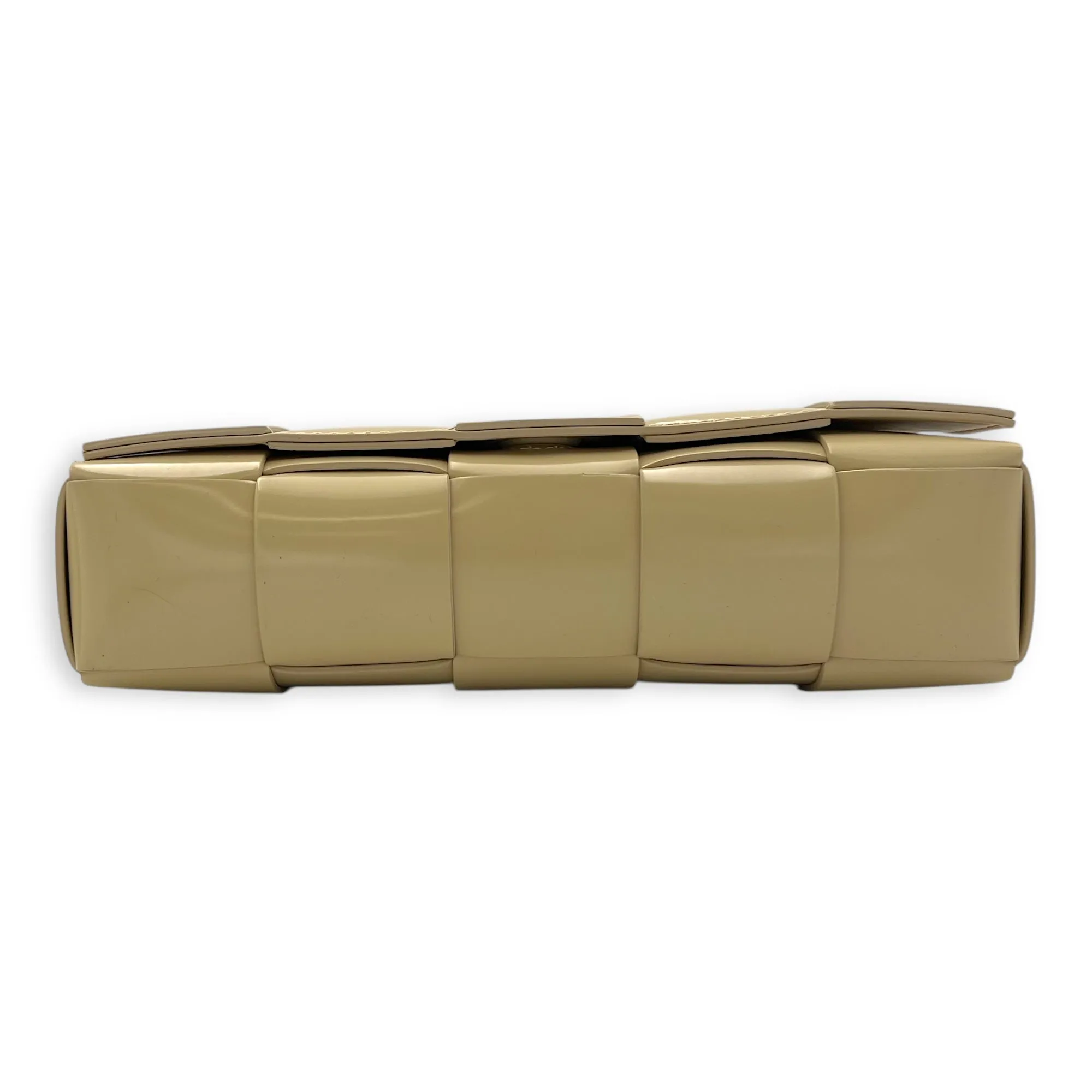 Cassette Crossbody Bag Beige in Patent Leather, Gold hardware