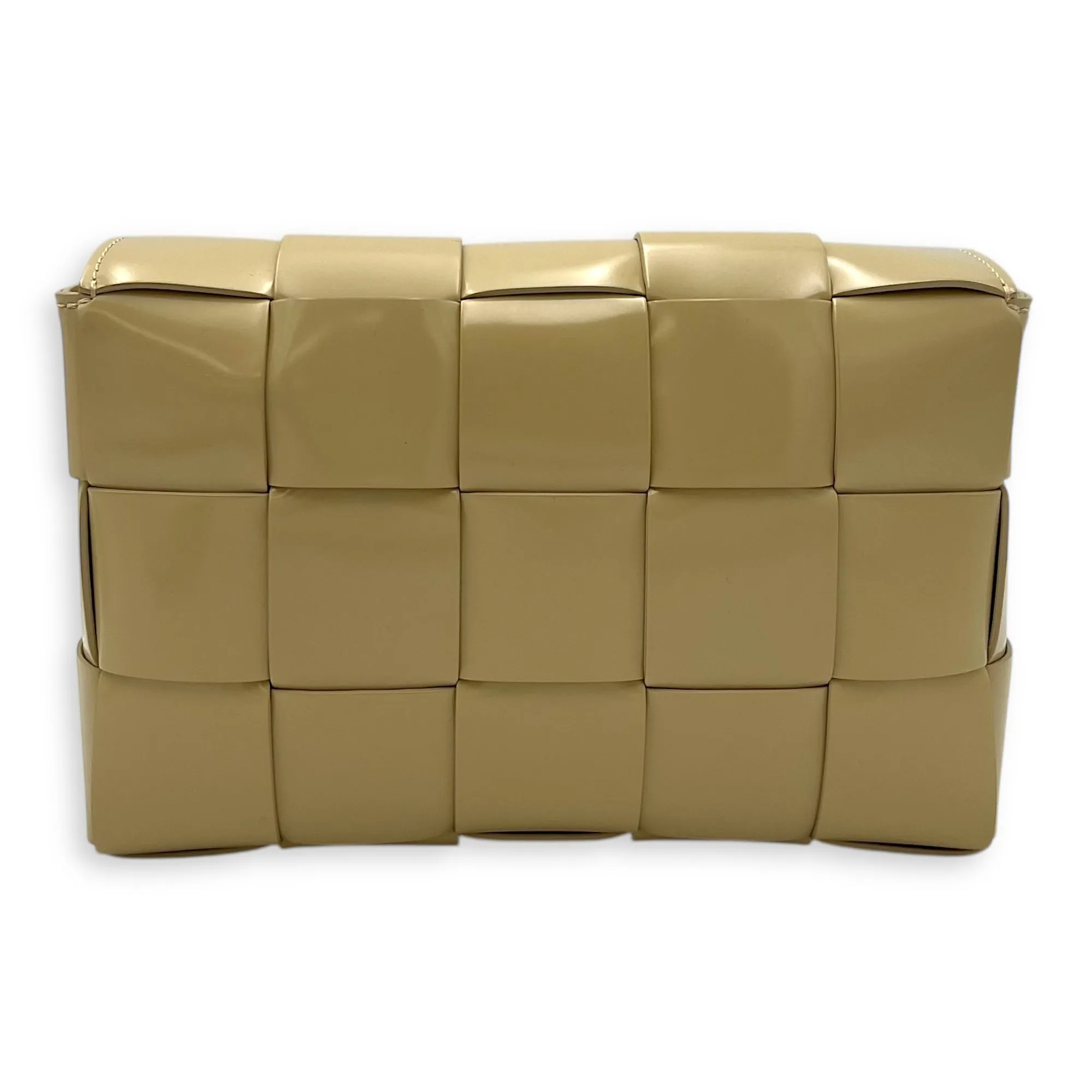 Cassette Crossbody Bag Beige in Patent Leather, Gold hardware