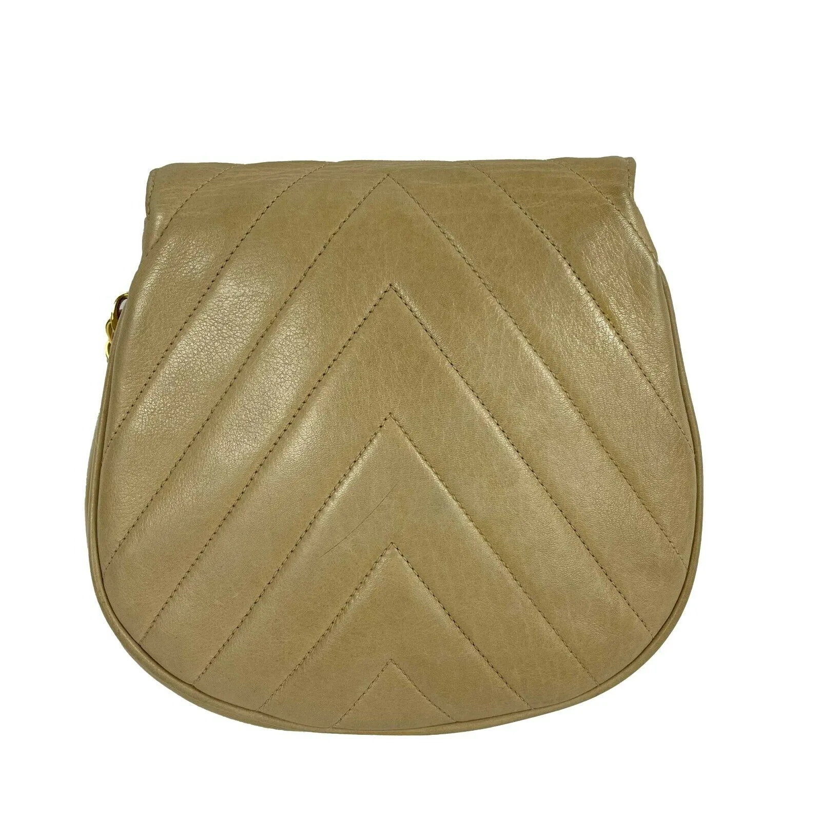 CHANEL - 90's Vintage Chevron Flap 24k - CC logo - Beige / Gold-tone Crossbody