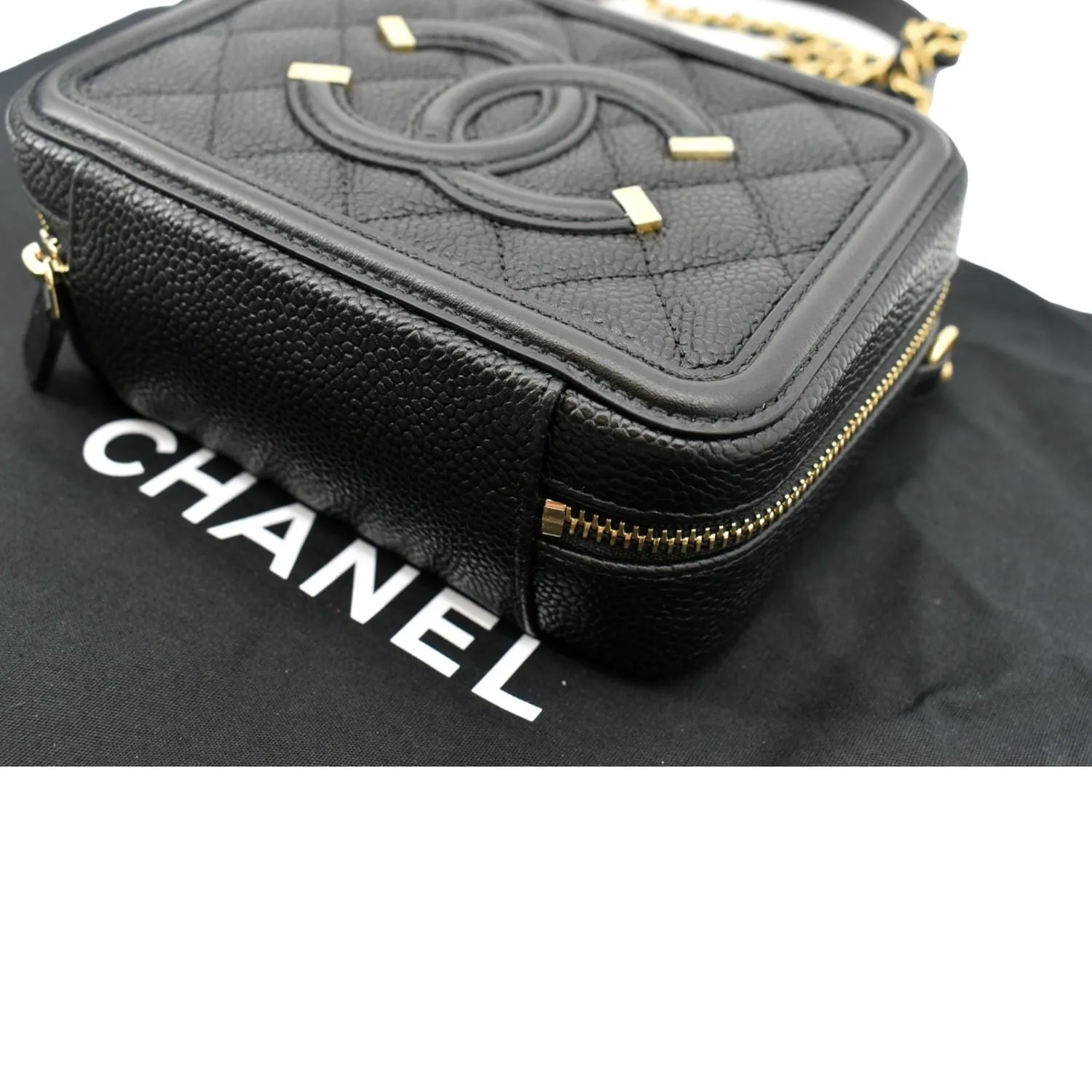 CHANEL CC Filigree Vanity Quilted Caviar Leather Clutch Shoulder Bag Black