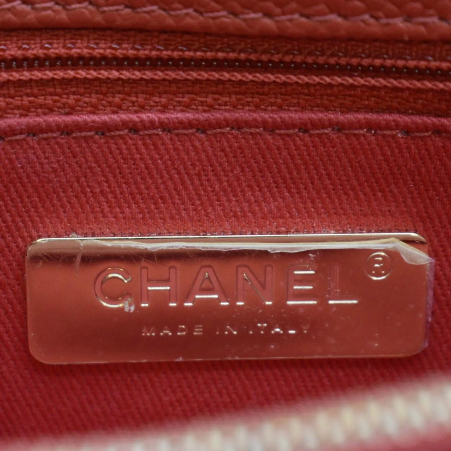 CHANEL Chic Affinity Stitched Small Flap Quilted Caviar Leather Crossbody Bag Red