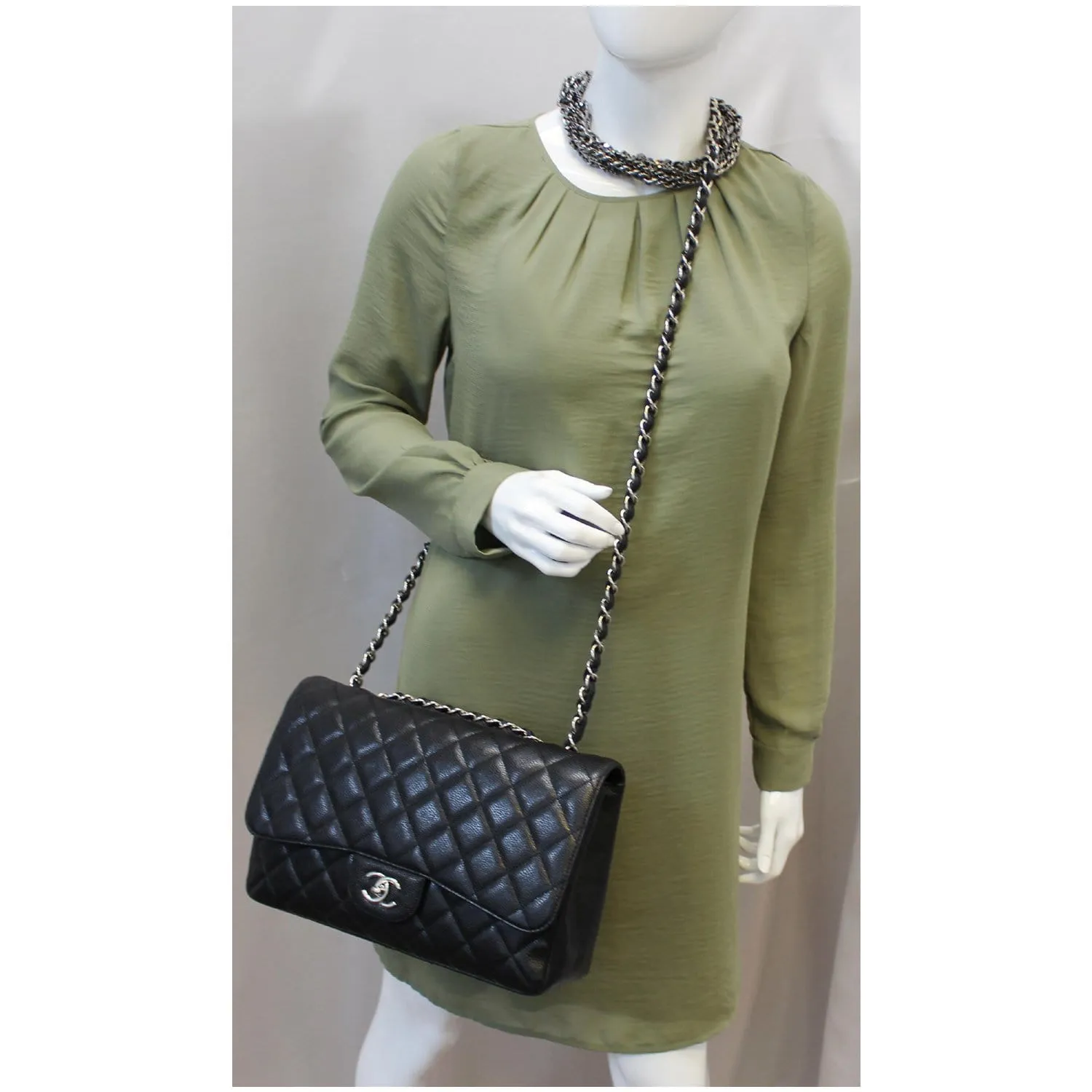 CHANEL Jumbo Classic Single Flap Caviar Leather Shoulder Bag Black