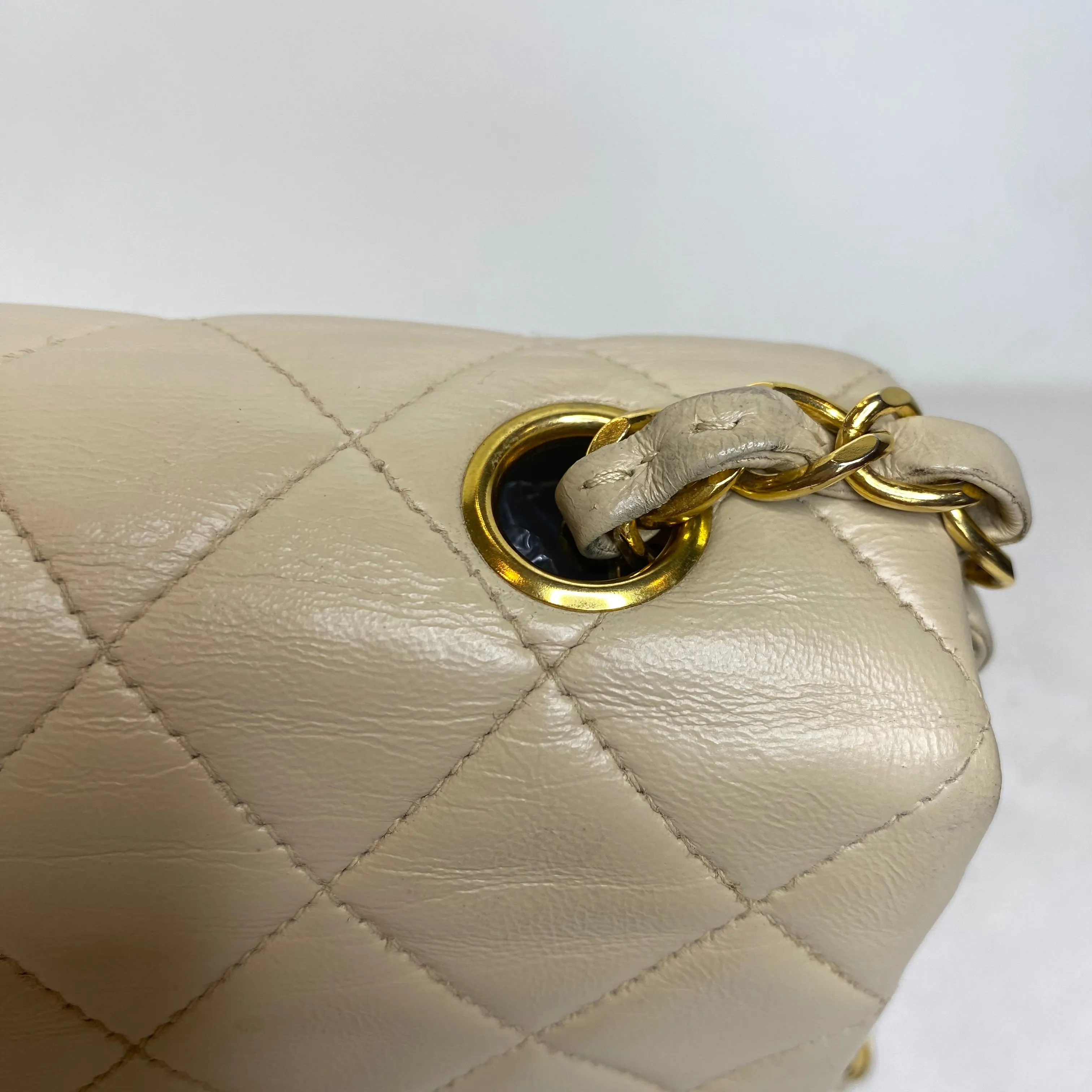 CHANEL Matelasse Crossbody Shoulder Bag Light Beige/Gold Lambskin Leather