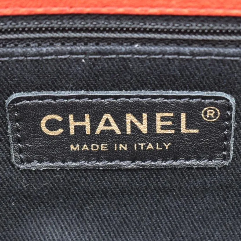 CHANEL Medallion Charm Flap Medium Wrinkled Chevron Leather Crossbody Bag Red