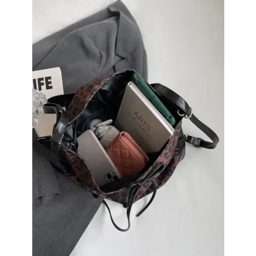 Chic Leopard Dual Purpose Crossbody Bag for Trendy Style