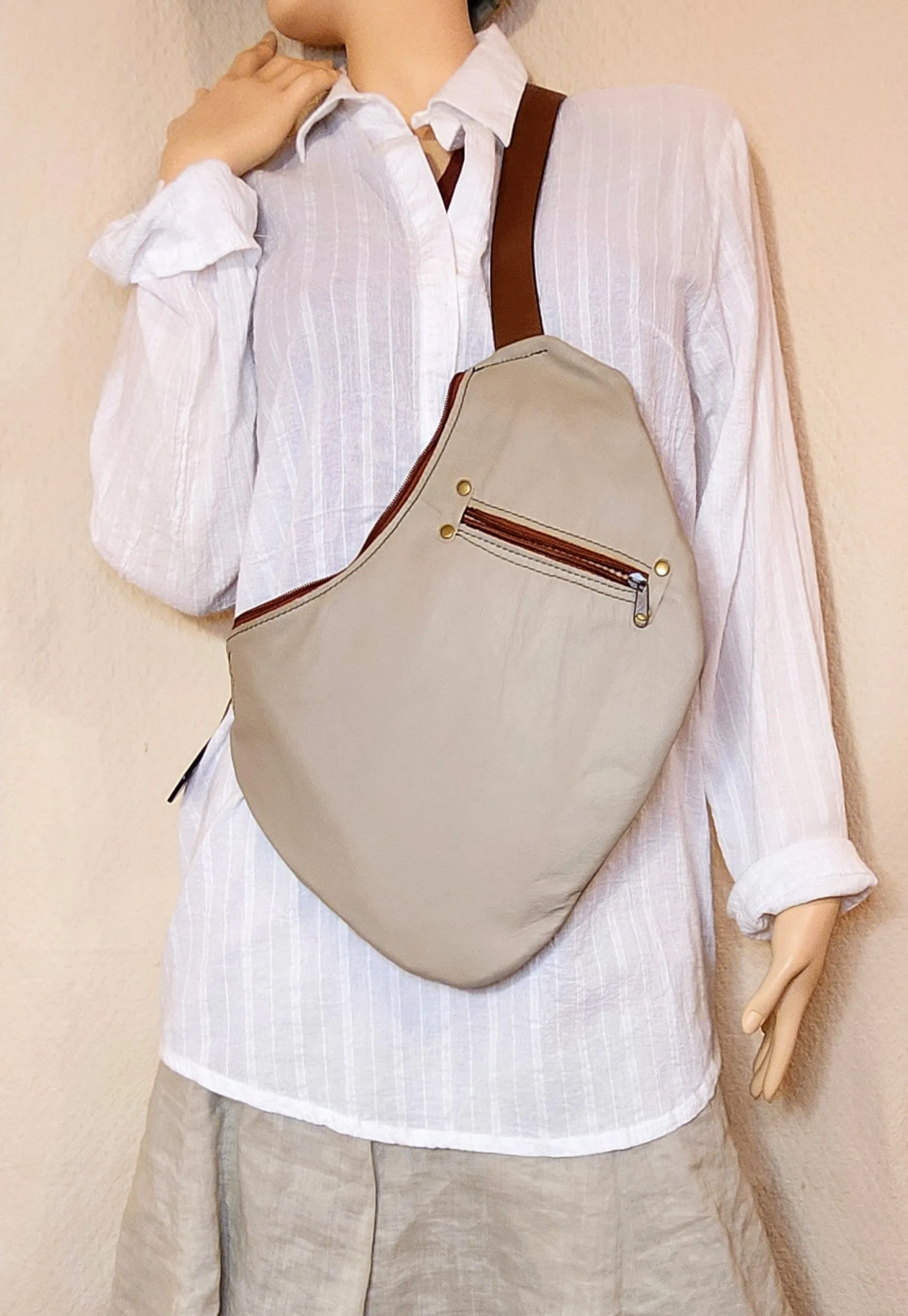 Front Bag Cowgirl Boot