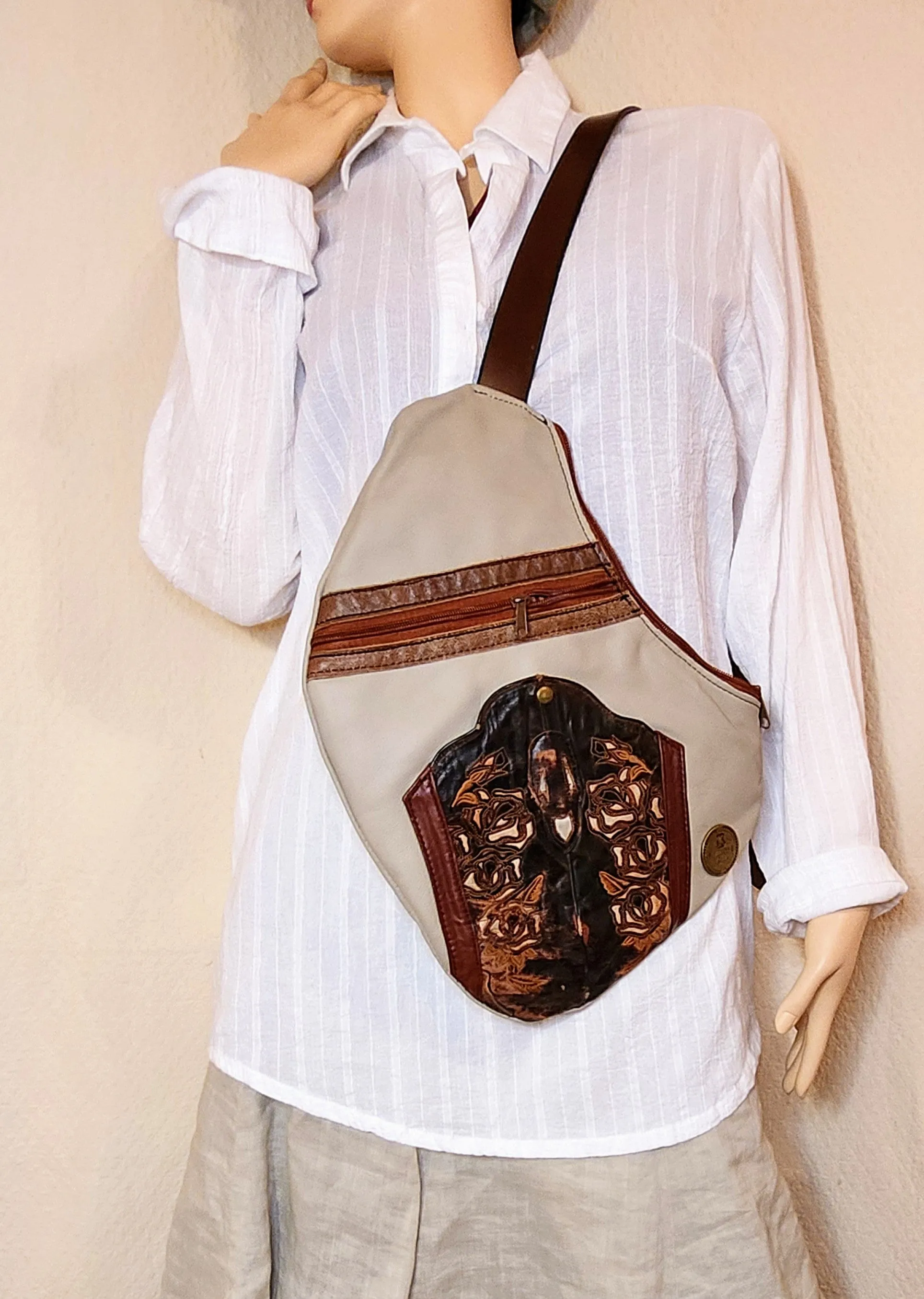 Front Bag Cowgirl Boot
