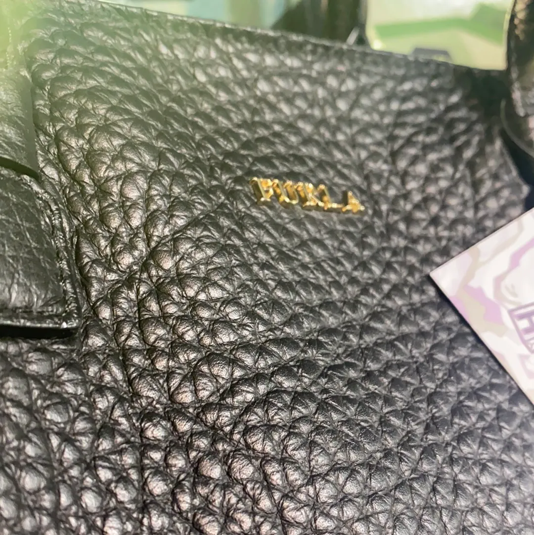 Furla Black Leather Top Handle Full Zip Tote Bag