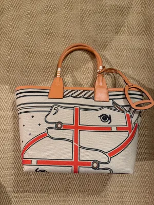 Gee Gee Tote bag with horse head