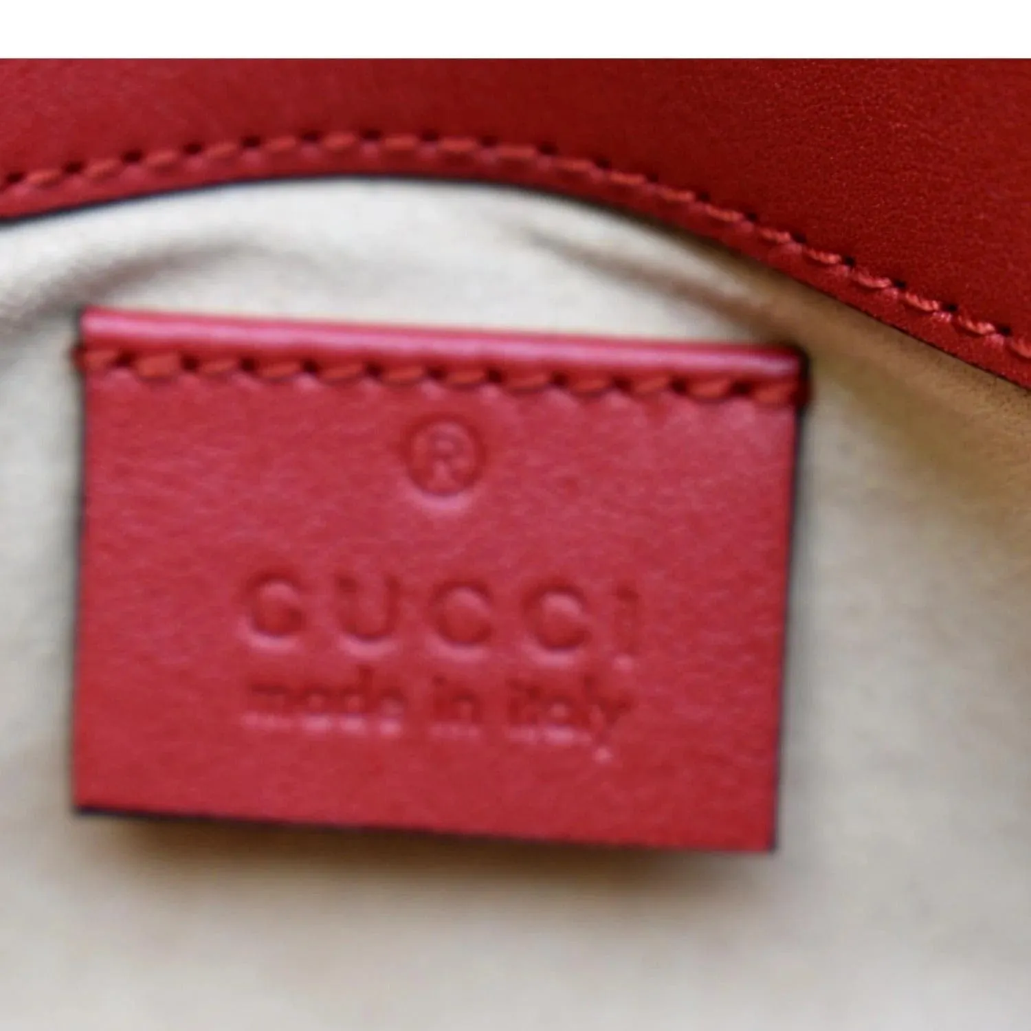 GUCCI GG Marmont Super Mini Matelasse Leather Crossbody Bag Red 476433
