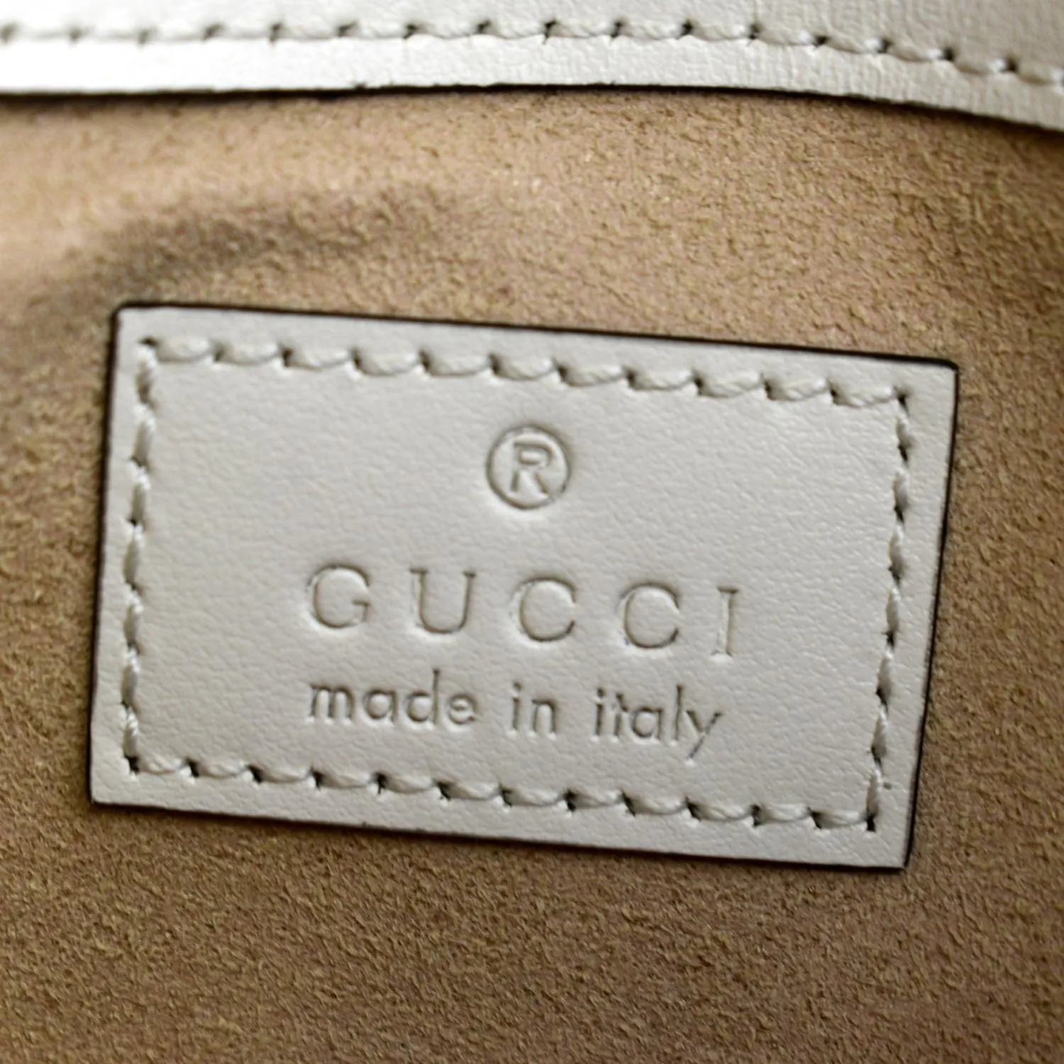 GUCCI GG Marmont Super Mini Matelasse Leather Crossbody Bag White 476433