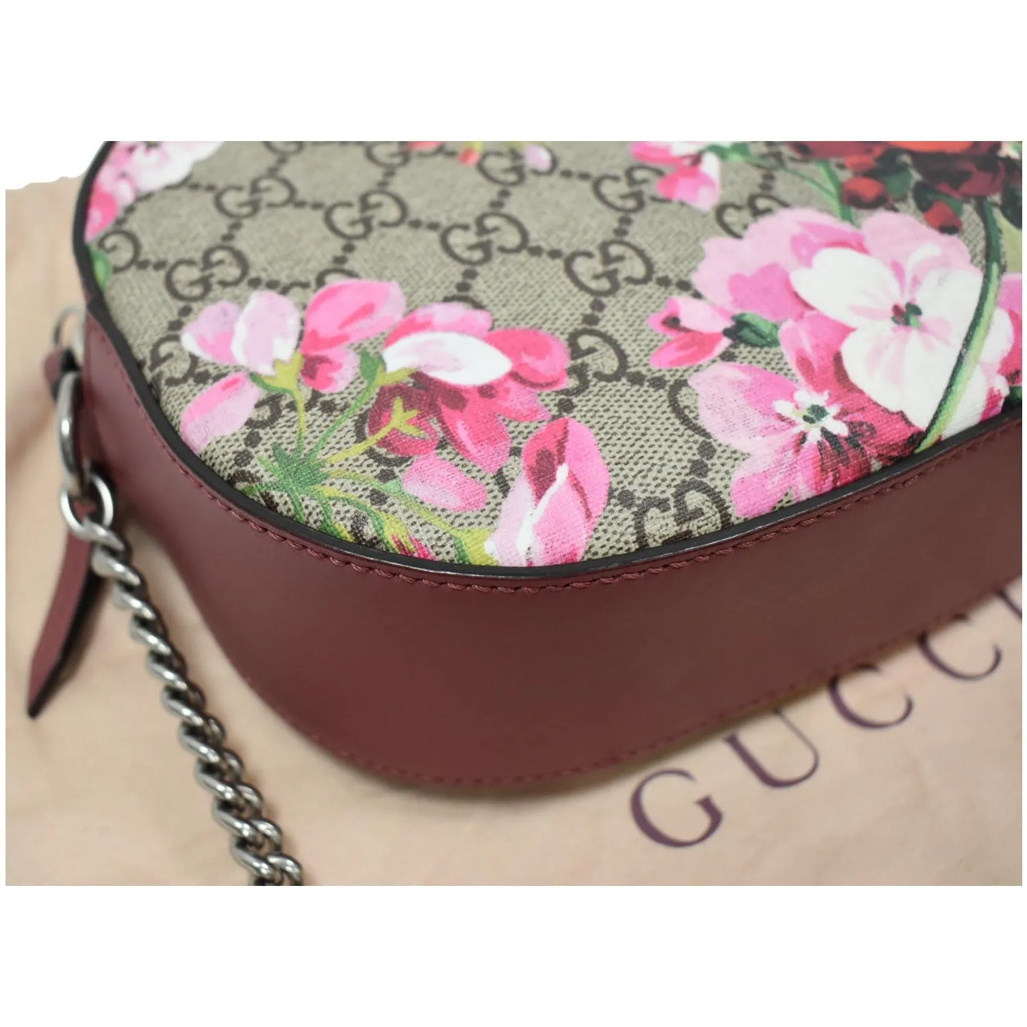 GUCCI GG Supreme Monogram Blooms Print Mini Chain Crossbody Bag Beige