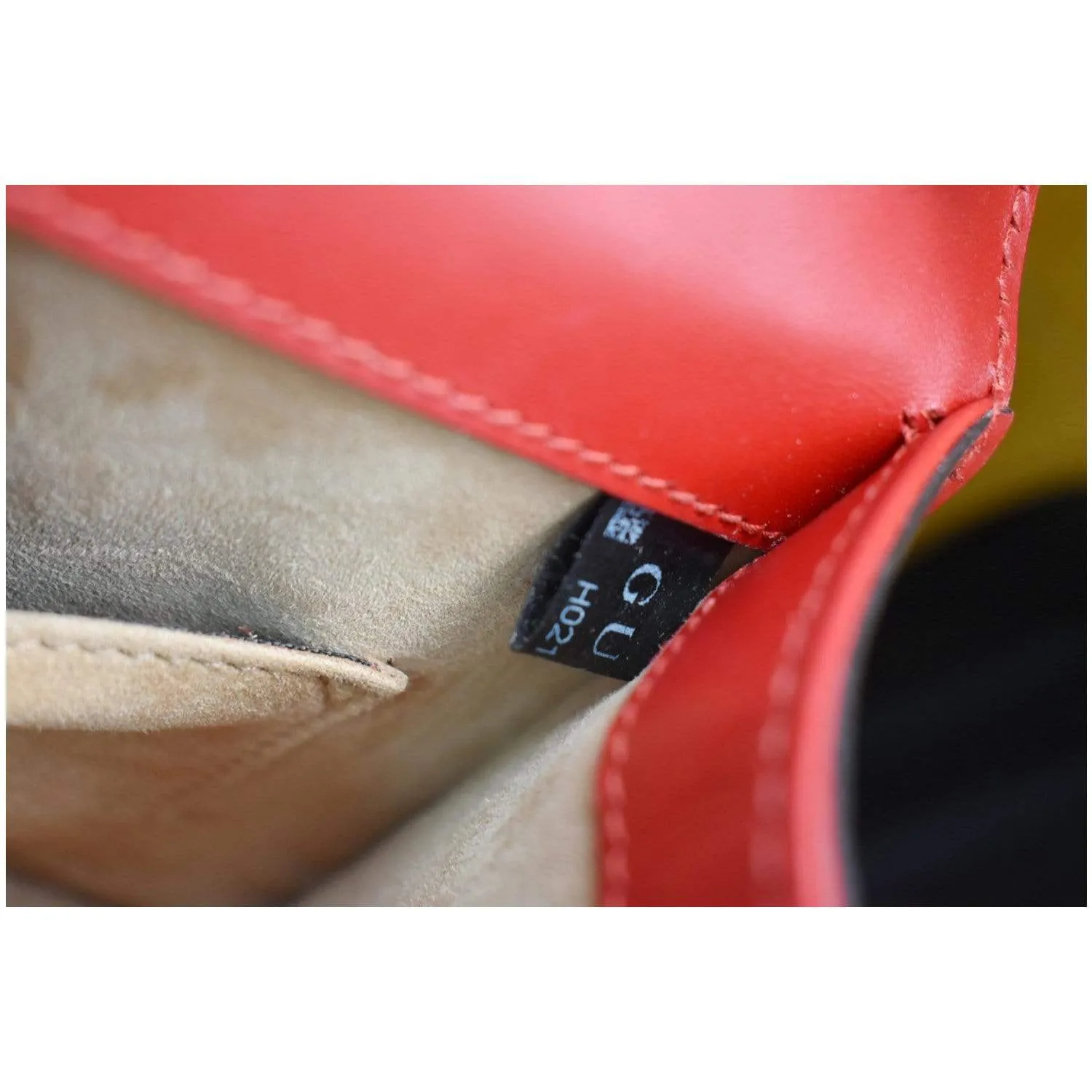 GUCCI Sylvie Mini Leather Crossbody Bag Red 470270