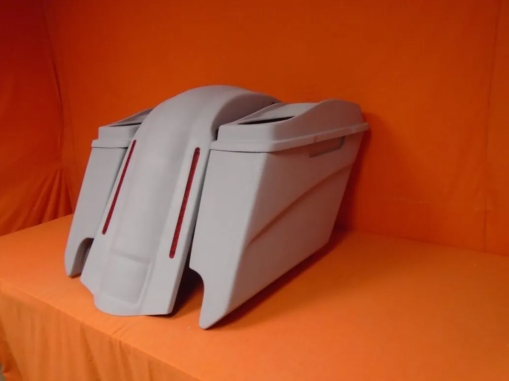 Harley Davidson 5" Heritage Softail Extended Saddlebags Dual 6.5" Speaker Lids   LED Fender Dual Cutouts