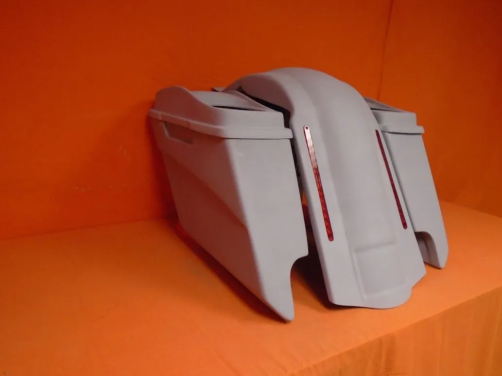 Harley Davidson 5" Heritage Softail Extended Saddlebags Dual 6.5" Speaker Lids   LED Fender Dual Cutouts