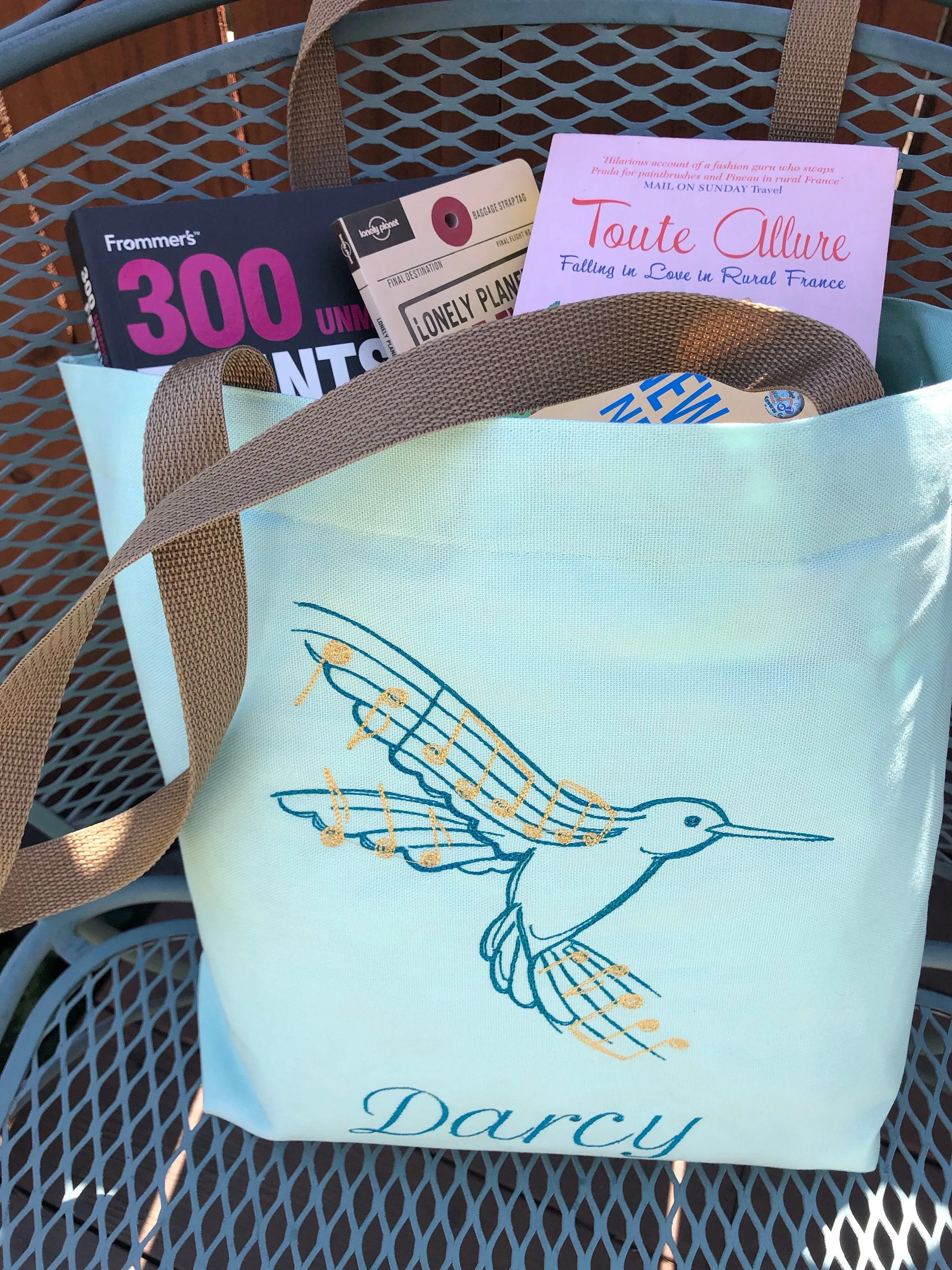 Hummingbird and Music Embroidered Tote Bag | stitchywoman.net