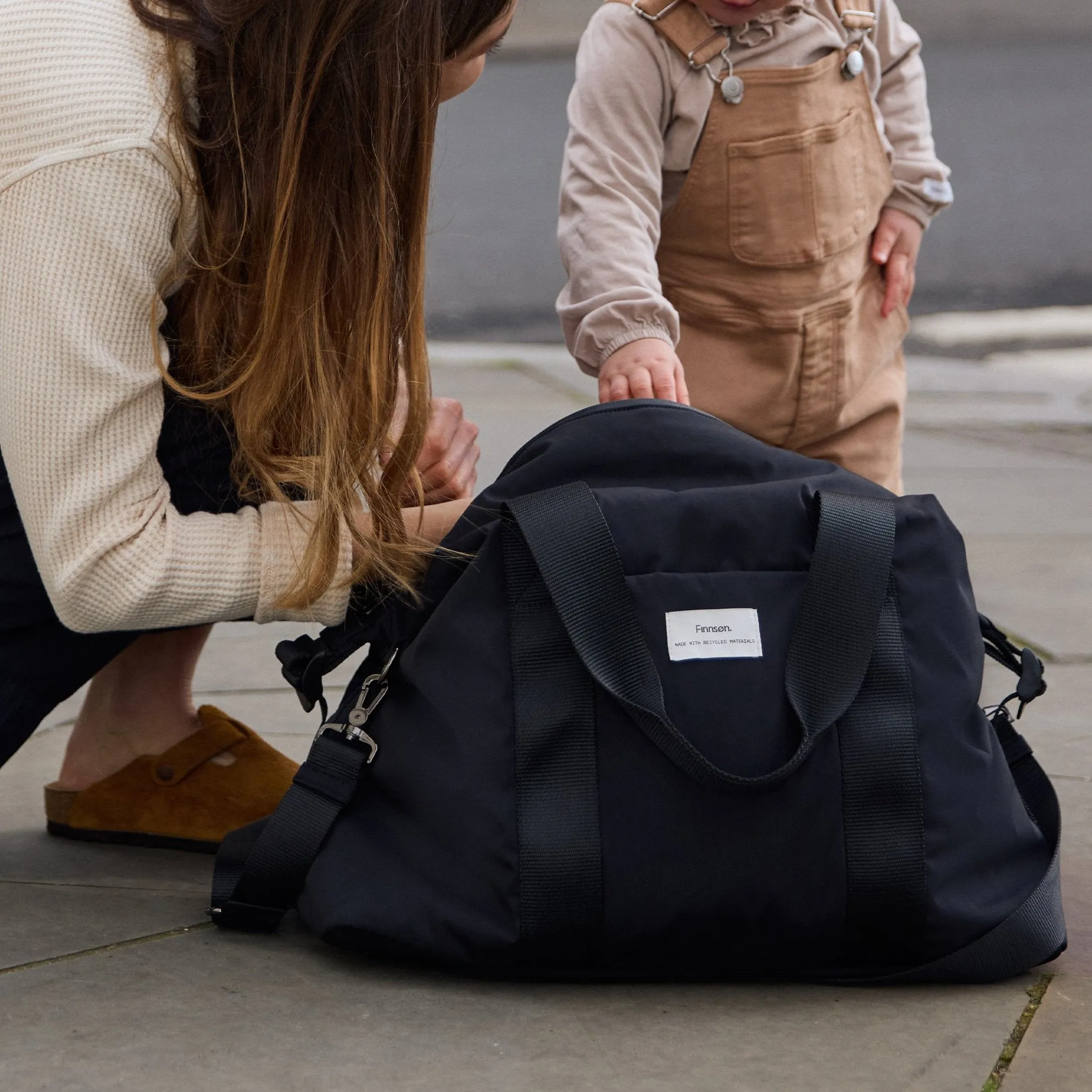 Ida Eco Holdall Baby Change Bag with Black Change Mat (Black)