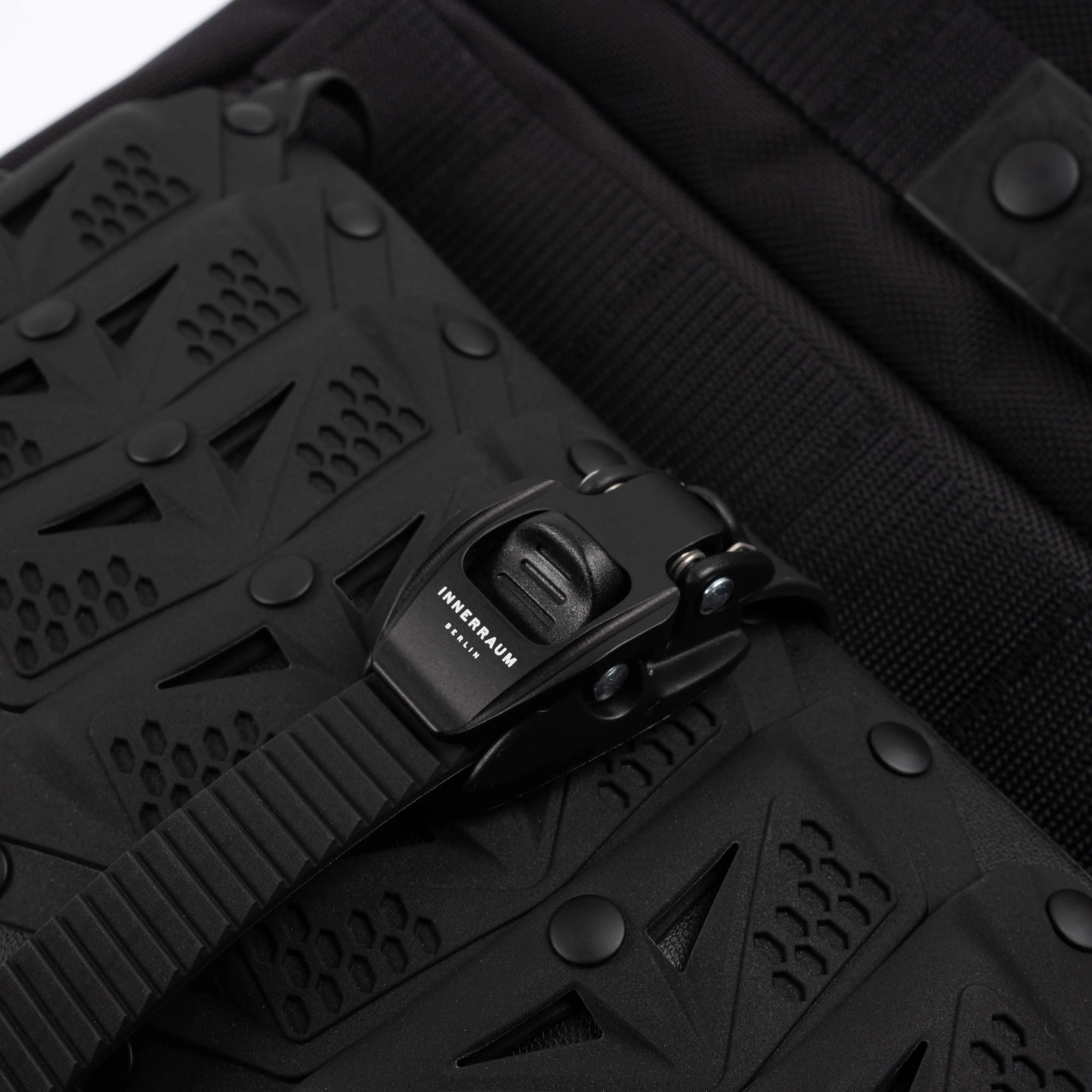 INNERRAUM Shoulder Bag WL-K201-051-1 Black