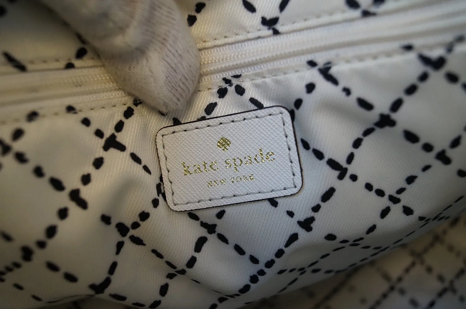 KATE SPADE Newbury Lane Briar Ricewine White Tote Bag