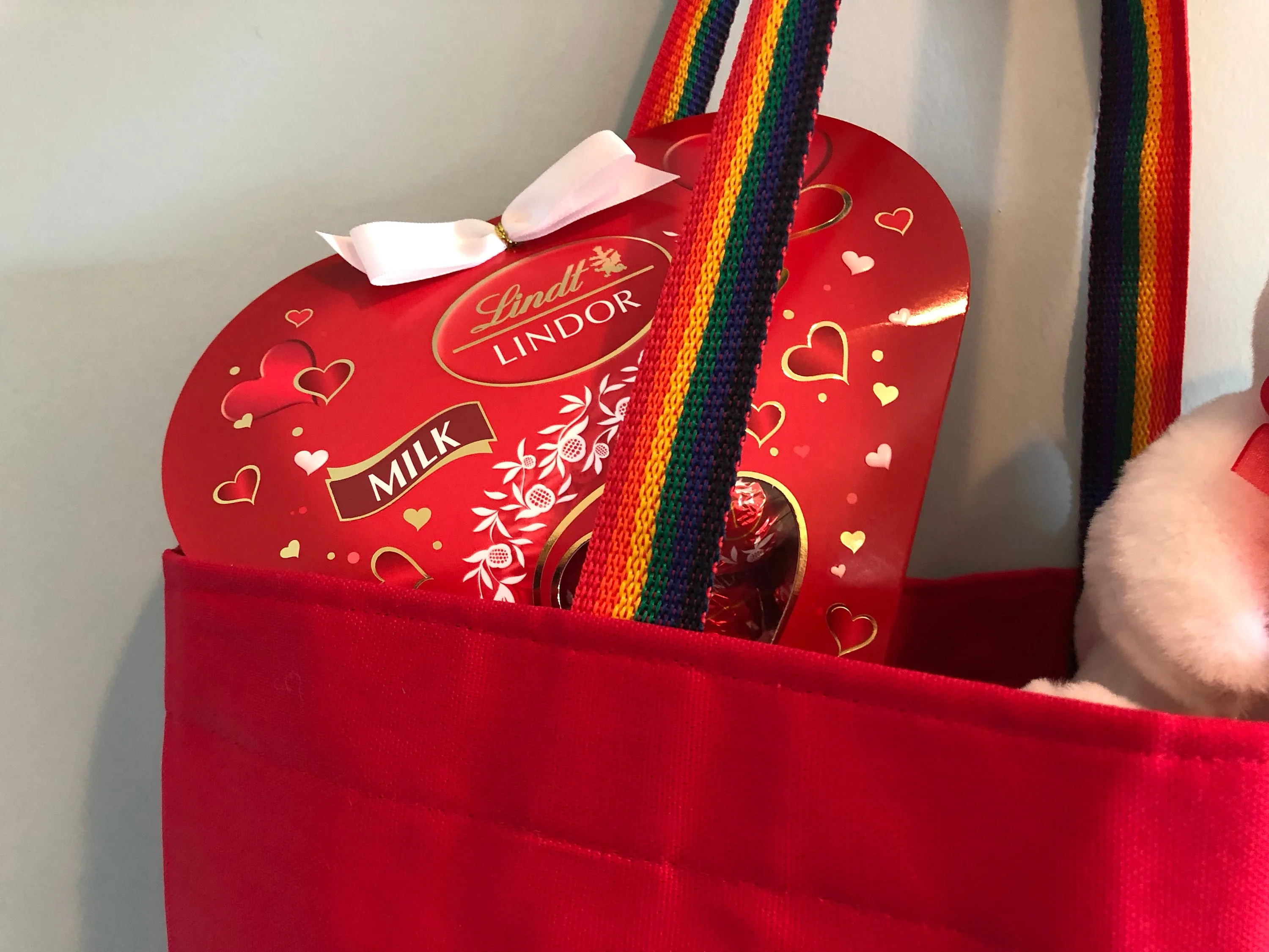 Kissing Lips Embroidered Tote Bag | stitchywoman.net