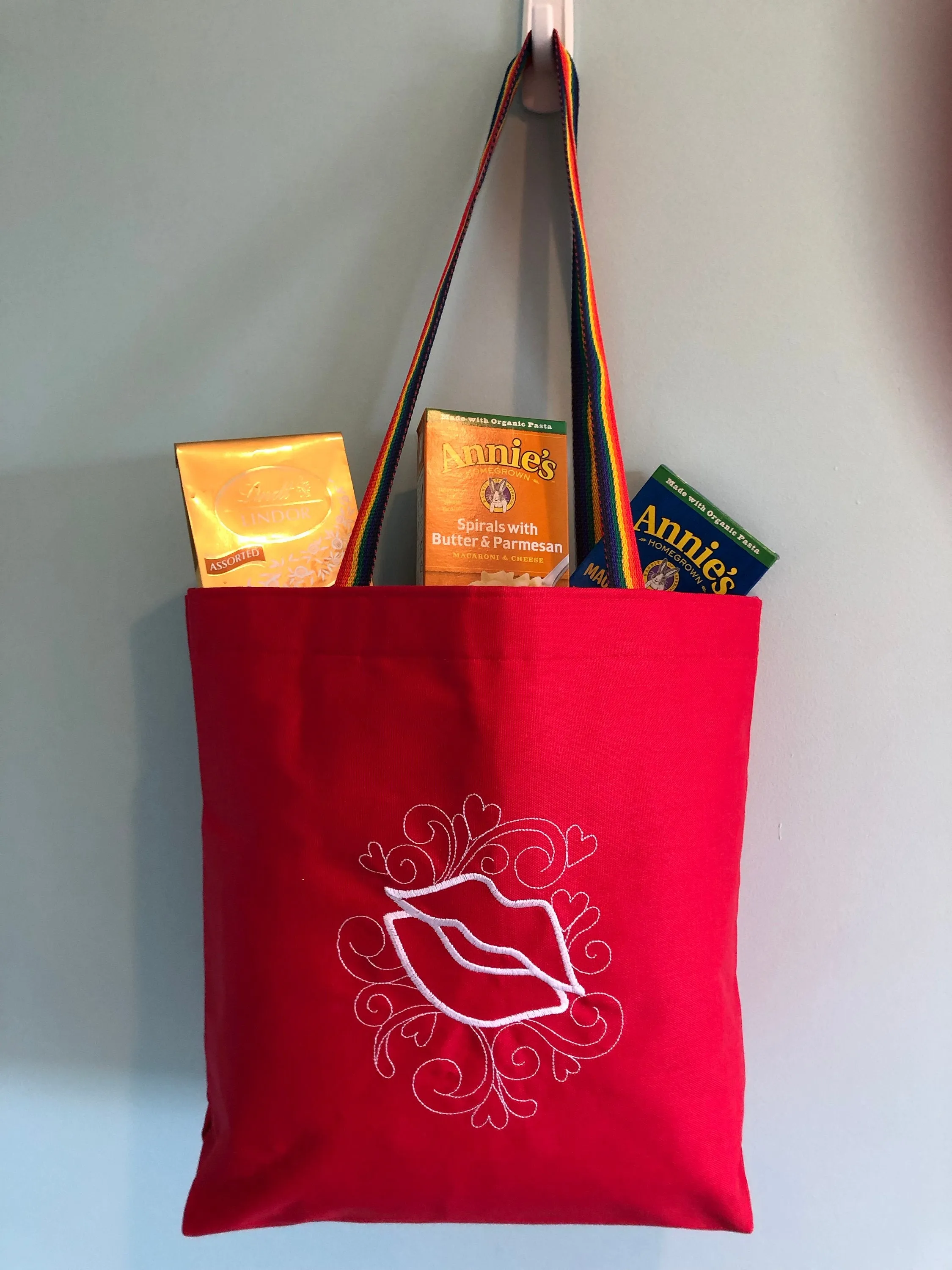 Kissing Lips Embroidered Tote Bag | stitchywoman.net
