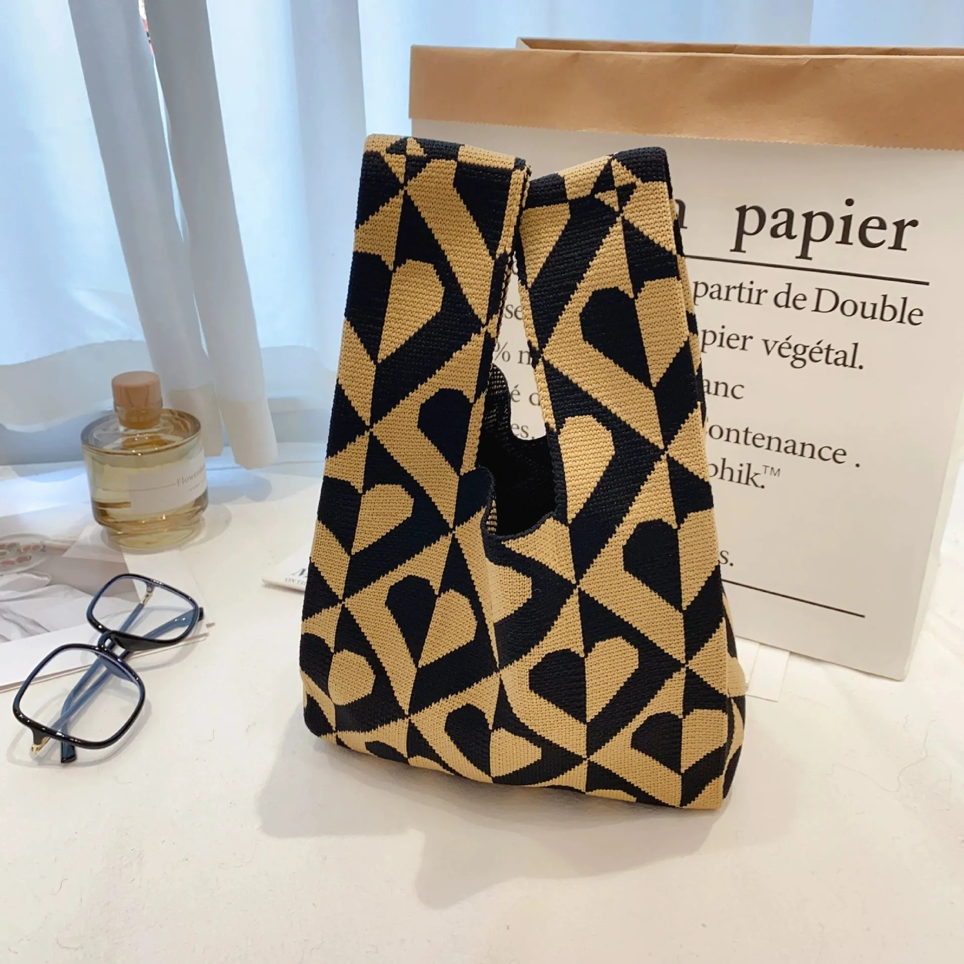 Large Capacity Women's Knitting Niche Style Handbag