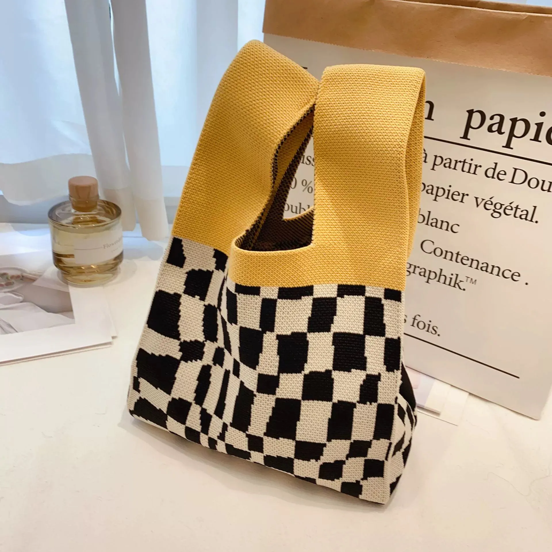 Large Capacity Women's Knitting Niche Style Handbag