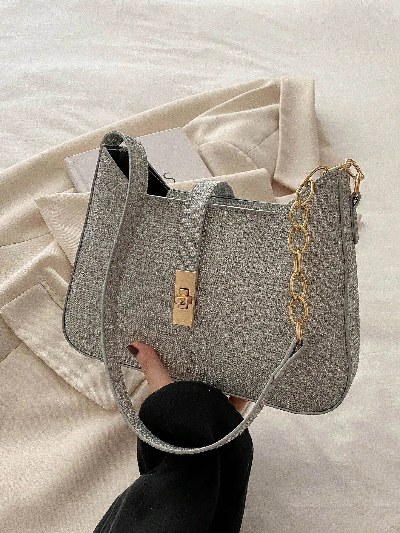 Leather Armpit Temperament Light Chain Shoulder Bag