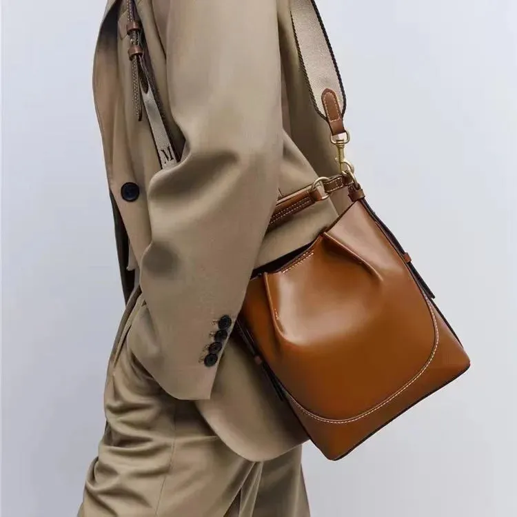 Liza | Elegant Shoulder Bag with Versatile Carry Options