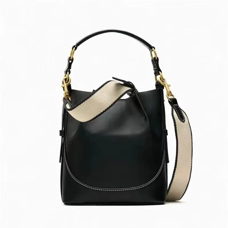 Liza | Elegant Shoulder Bag with Versatile Carry Options