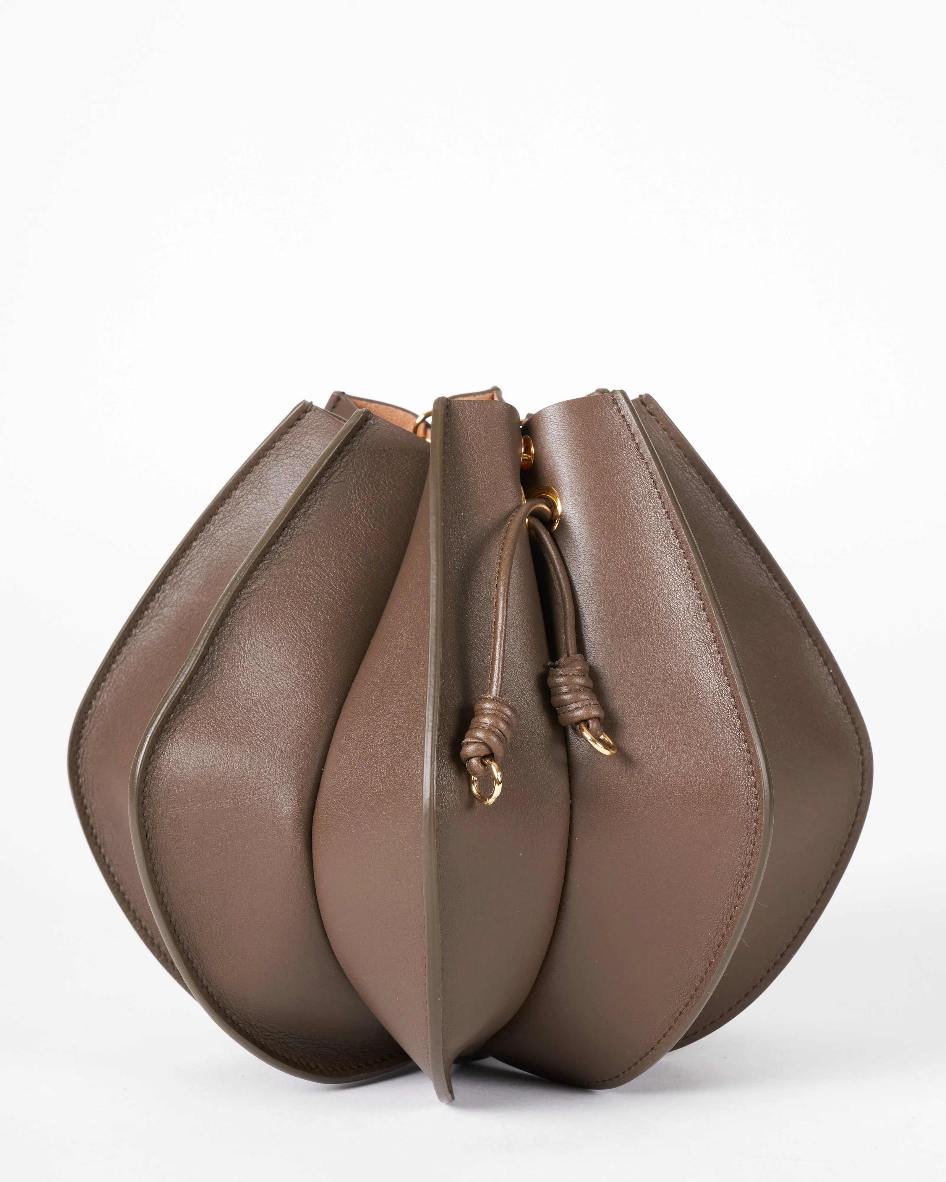 lotus flower pochette - beech bch