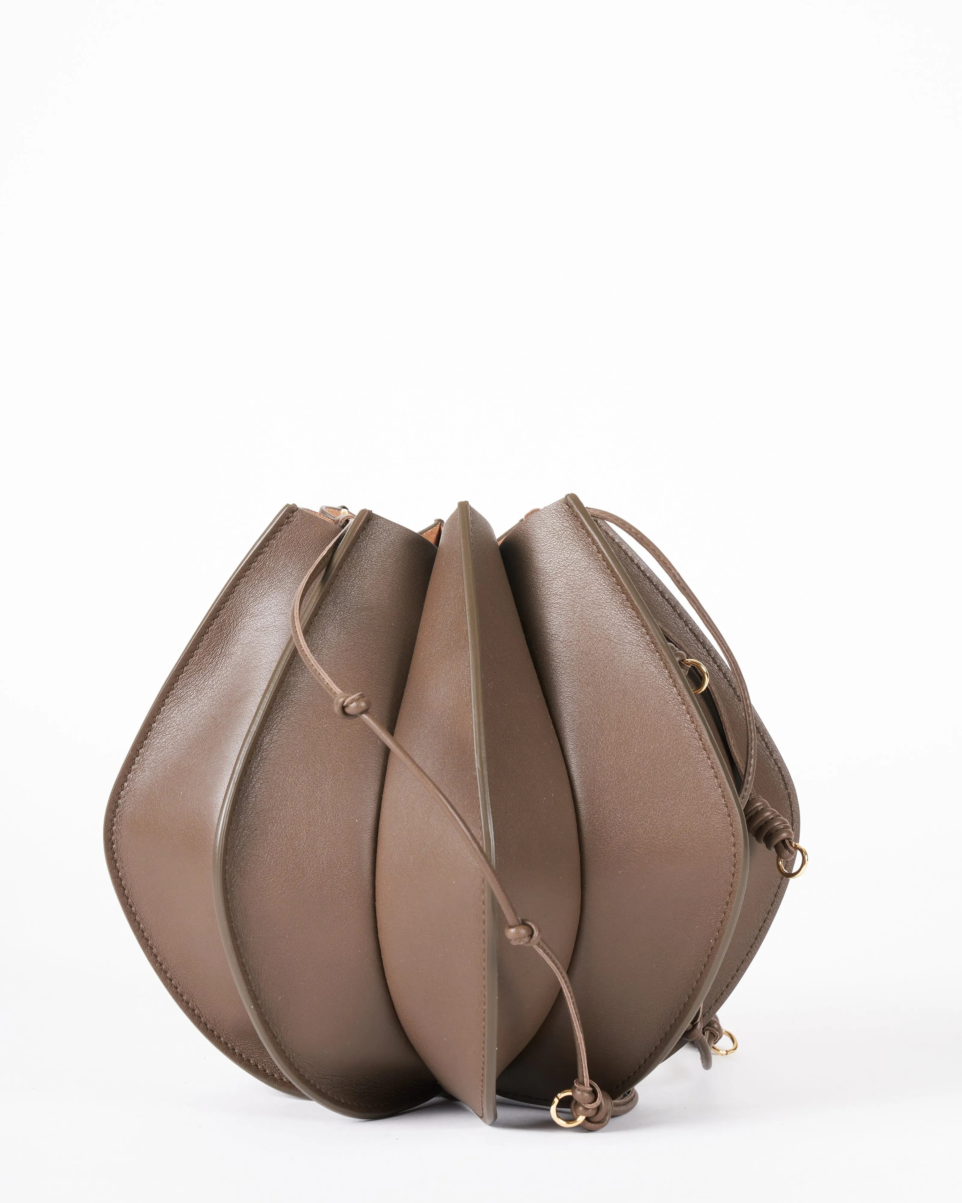 lotus flower pochette - beech bch
