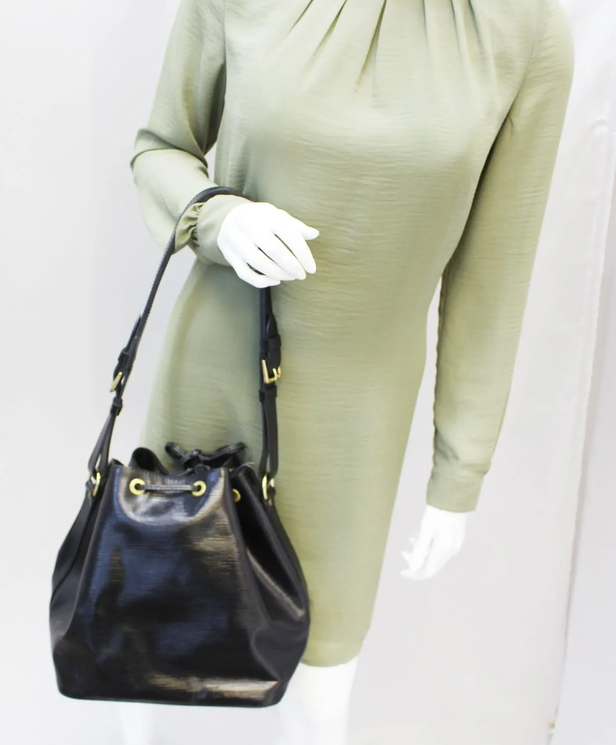 LOUIS VUITTON Epi Leather Petit Noe Black Shoulder Bag - Sale