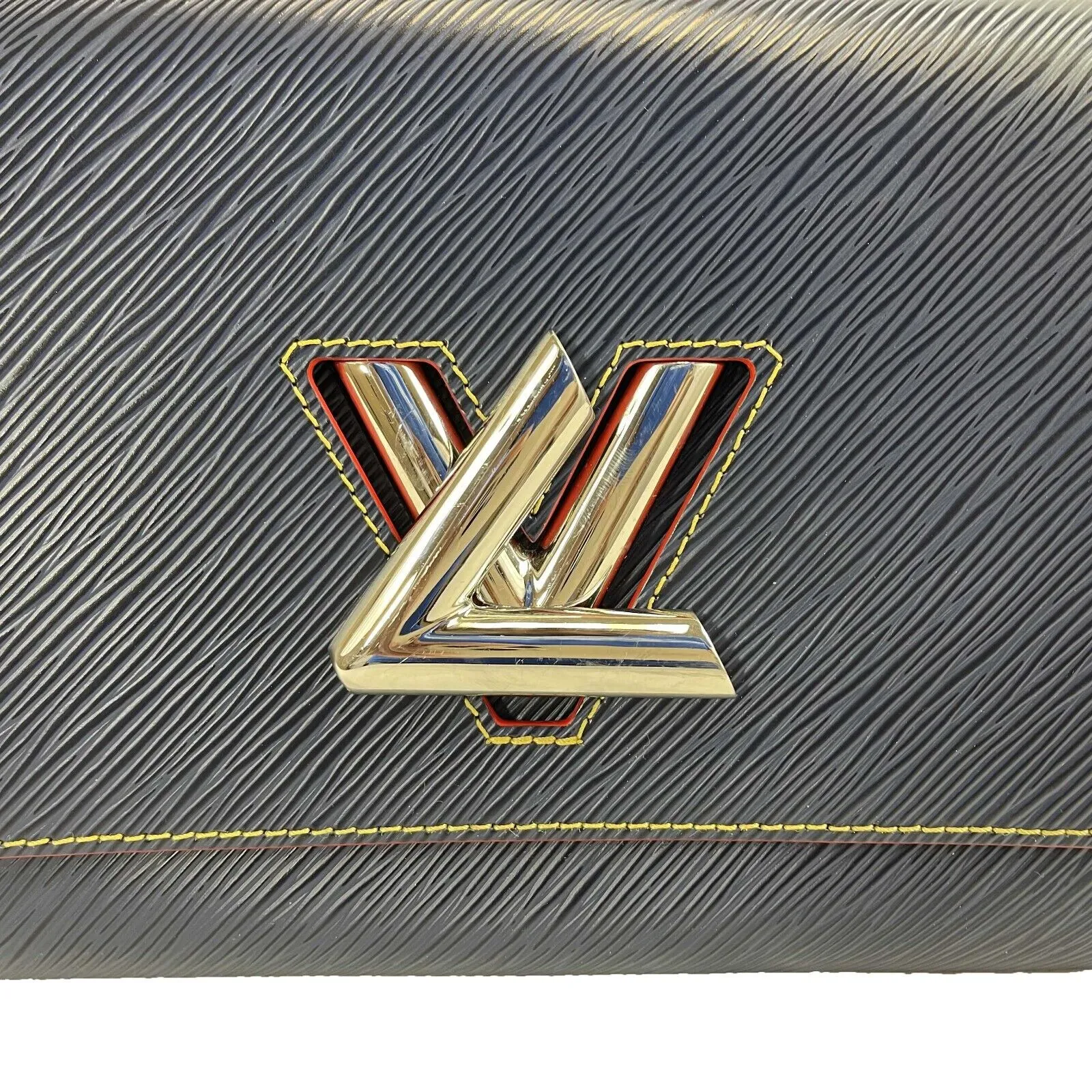 Louis Vuitton - Epi Leather Twist MM - Navy Blue, Red Shoulder Bag / Crossbody
