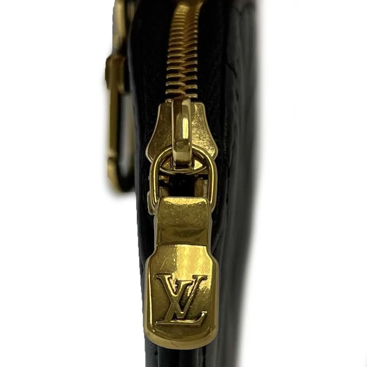Louis Vuitton - LV - New Wave Multi Pochette Quilted Leather Black Crossbody