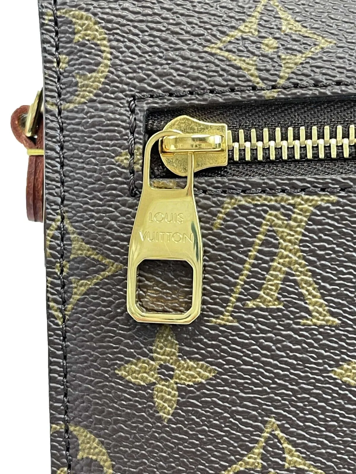 Louis Vuitton LV Pochette Métis - Brown Monogram Top Handle Crossbody