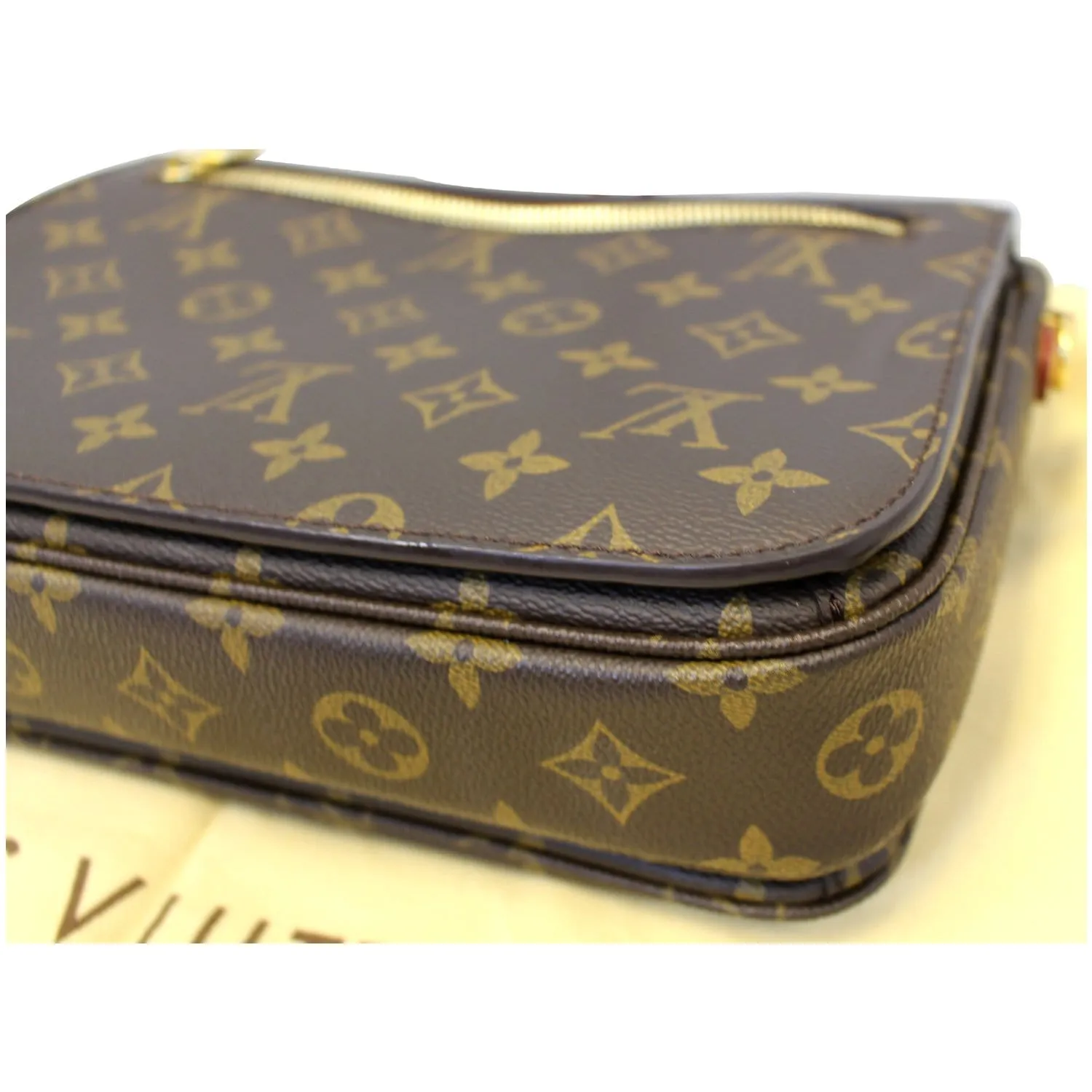 LOUIS VUITTON Metis Pochette Monogram Canvas Crossbody Bag