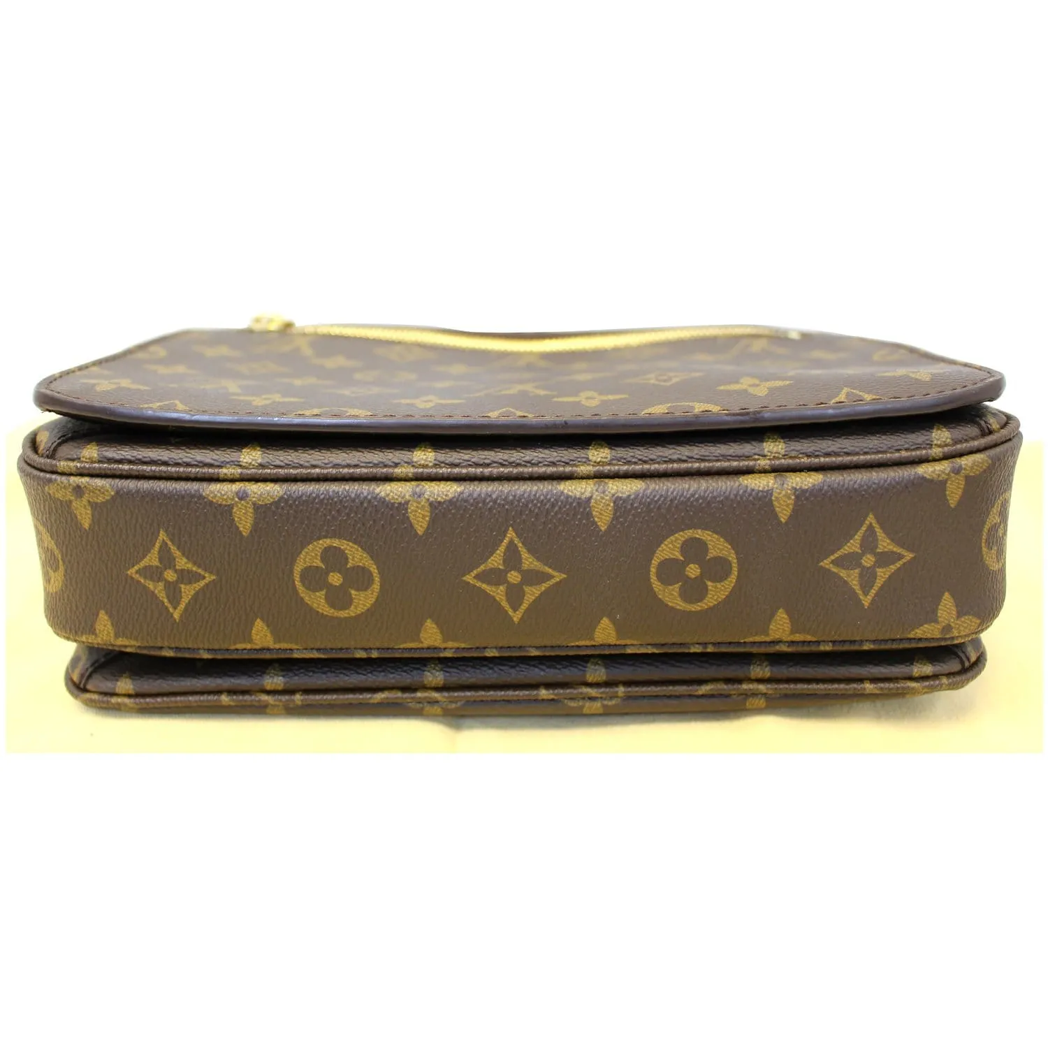 LOUIS VUITTON Metis Pochette Monogram Canvas Crossbody Bag