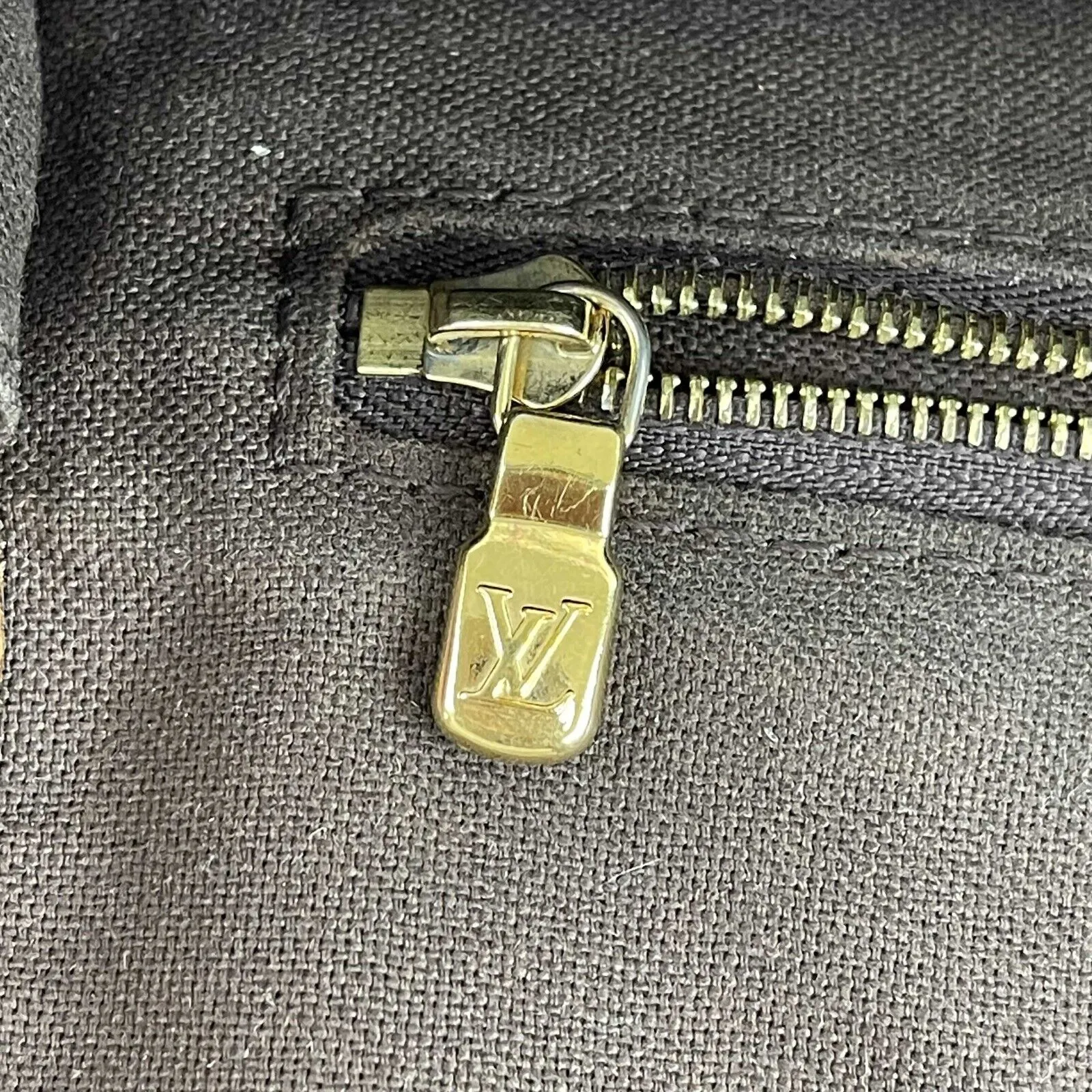 Louis Vuitton - Monogram Menilmontant PM - Brown / Tan Shoulder Bag