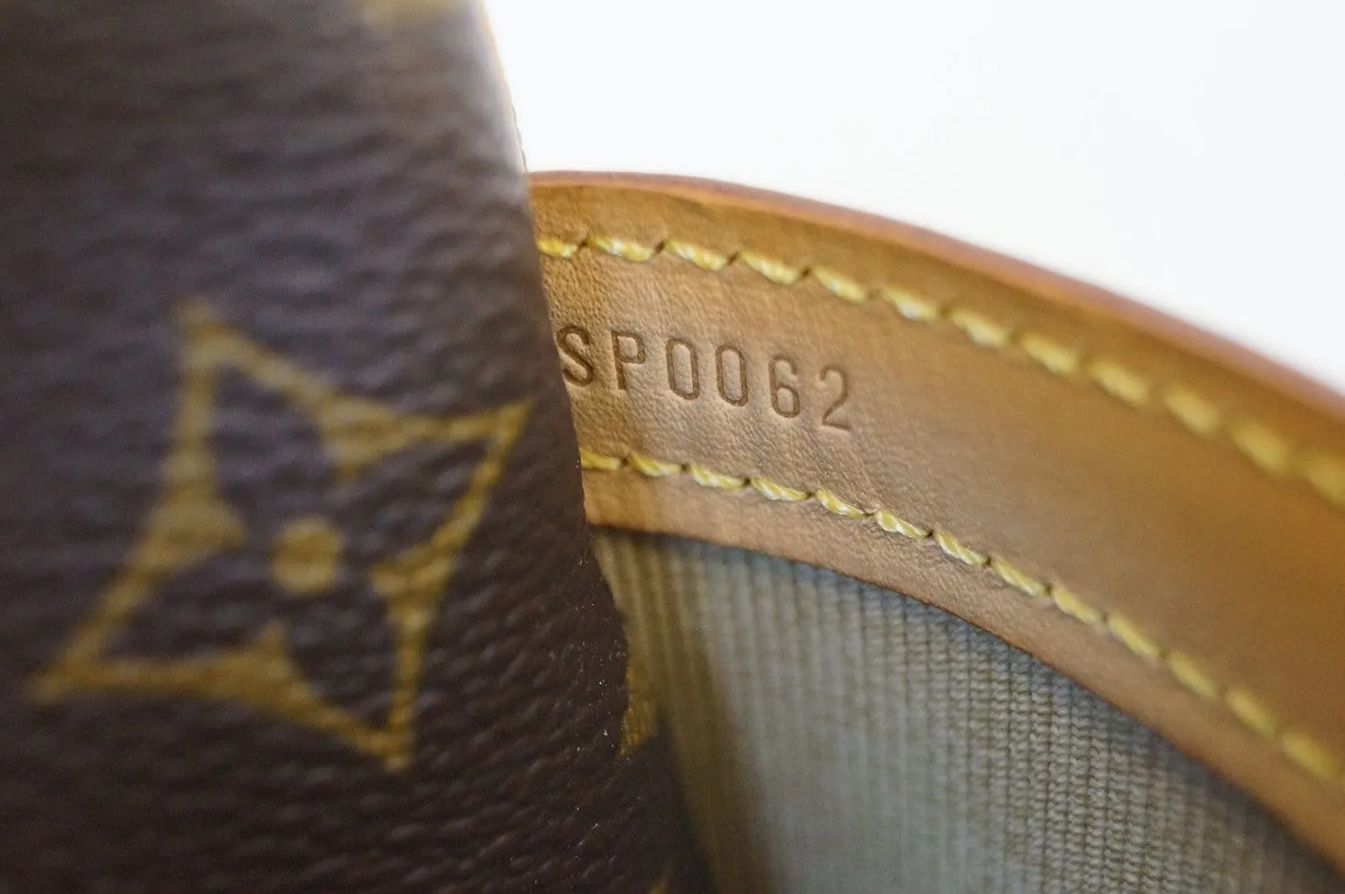 LOUIS VUITTON Monogram Reporter PM Shoulder Bag