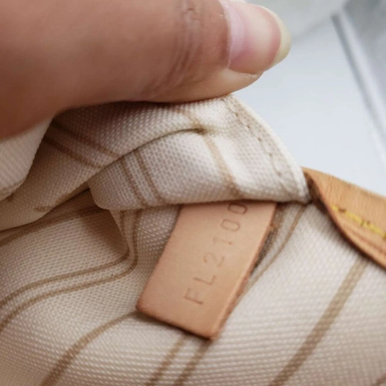 Louis Vuitton Neverfull GM Brown Monogram Canvas Shoulder Bag